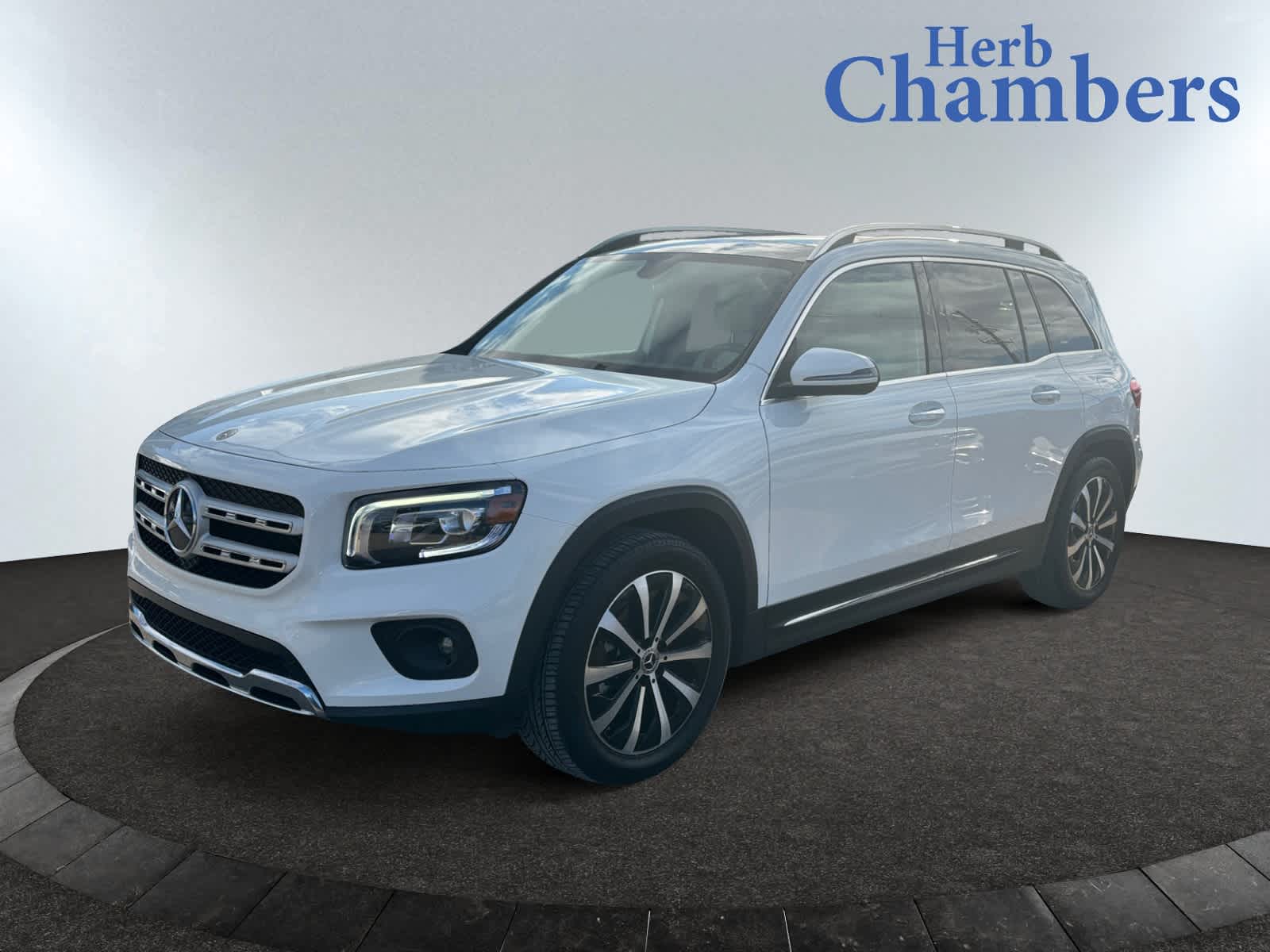 used 2022 Mercedes-Benz GLB 250 car, priced at $33,499