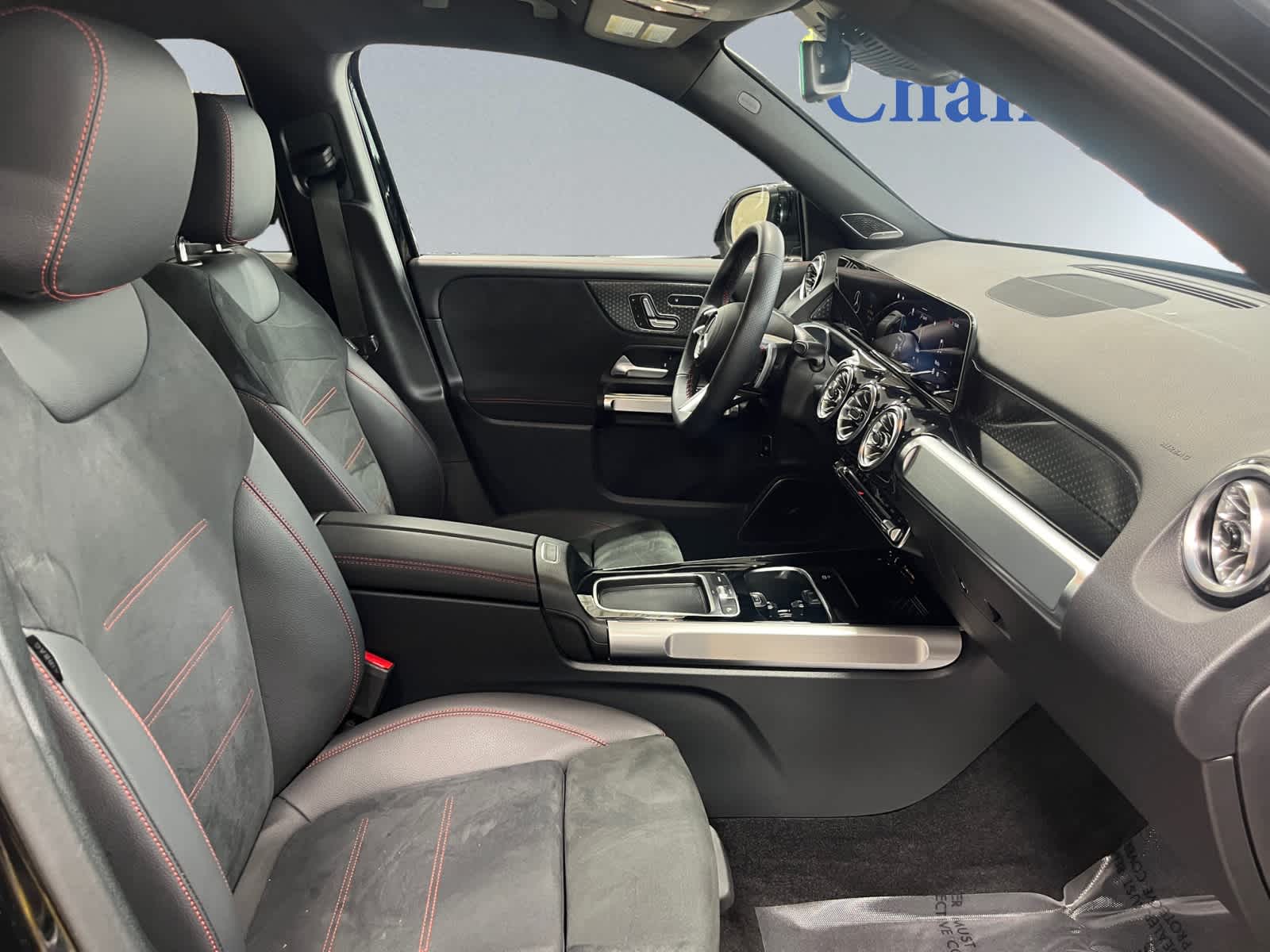 used 2025 Mercedes-Benz GLB 250 car, priced at $48,998