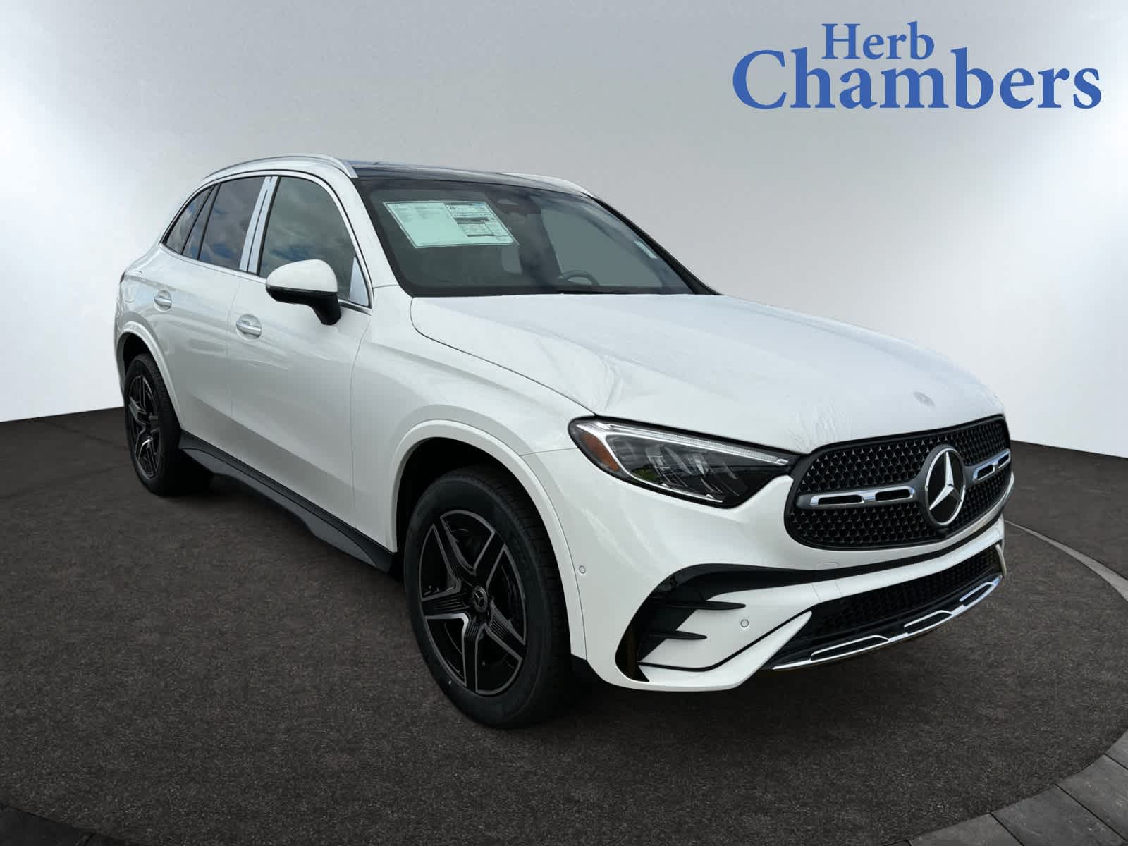 new 2025 Mercedes-Benz GLC 300 car