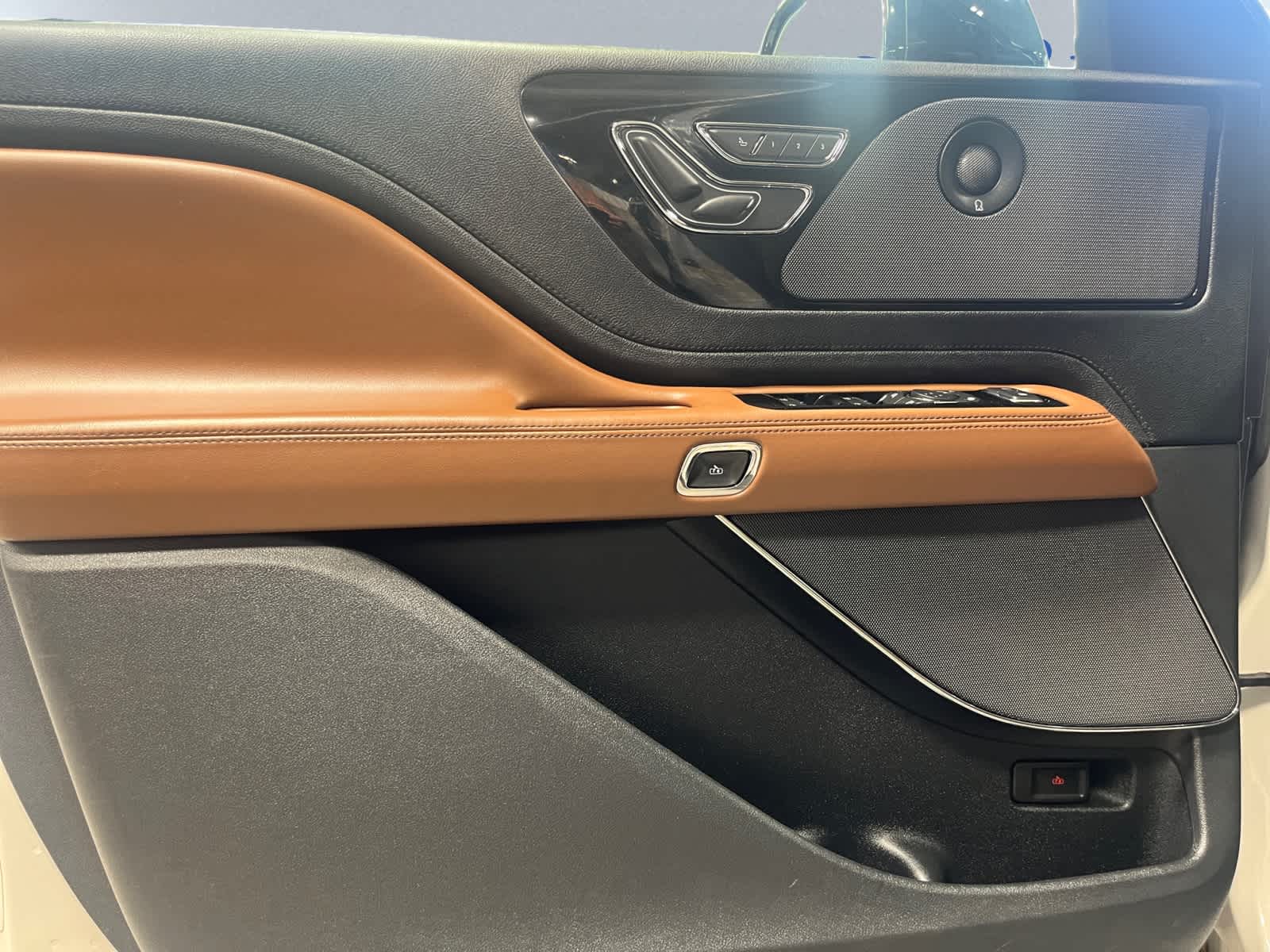used 2020 Lincoln Aviator car, priced at $28,997