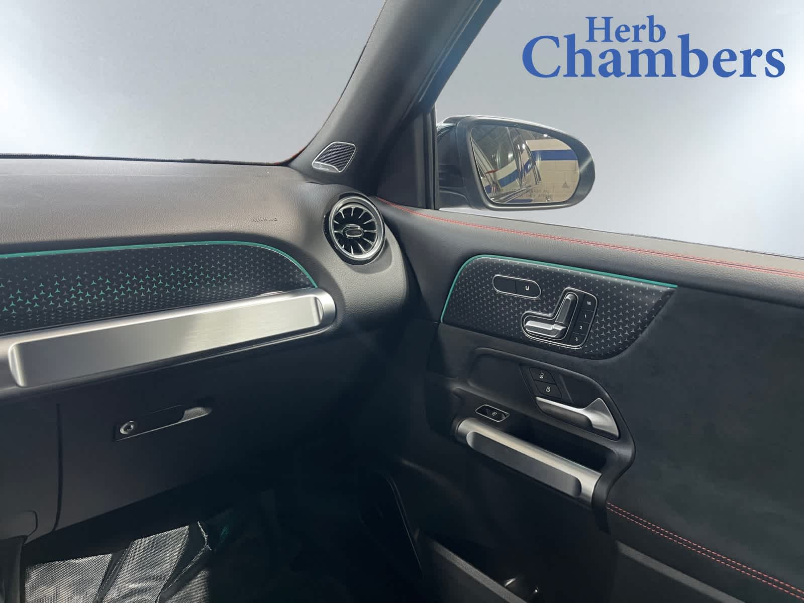 used 2025 Mercedes-Benz GLB 250 car, priced at $48,998