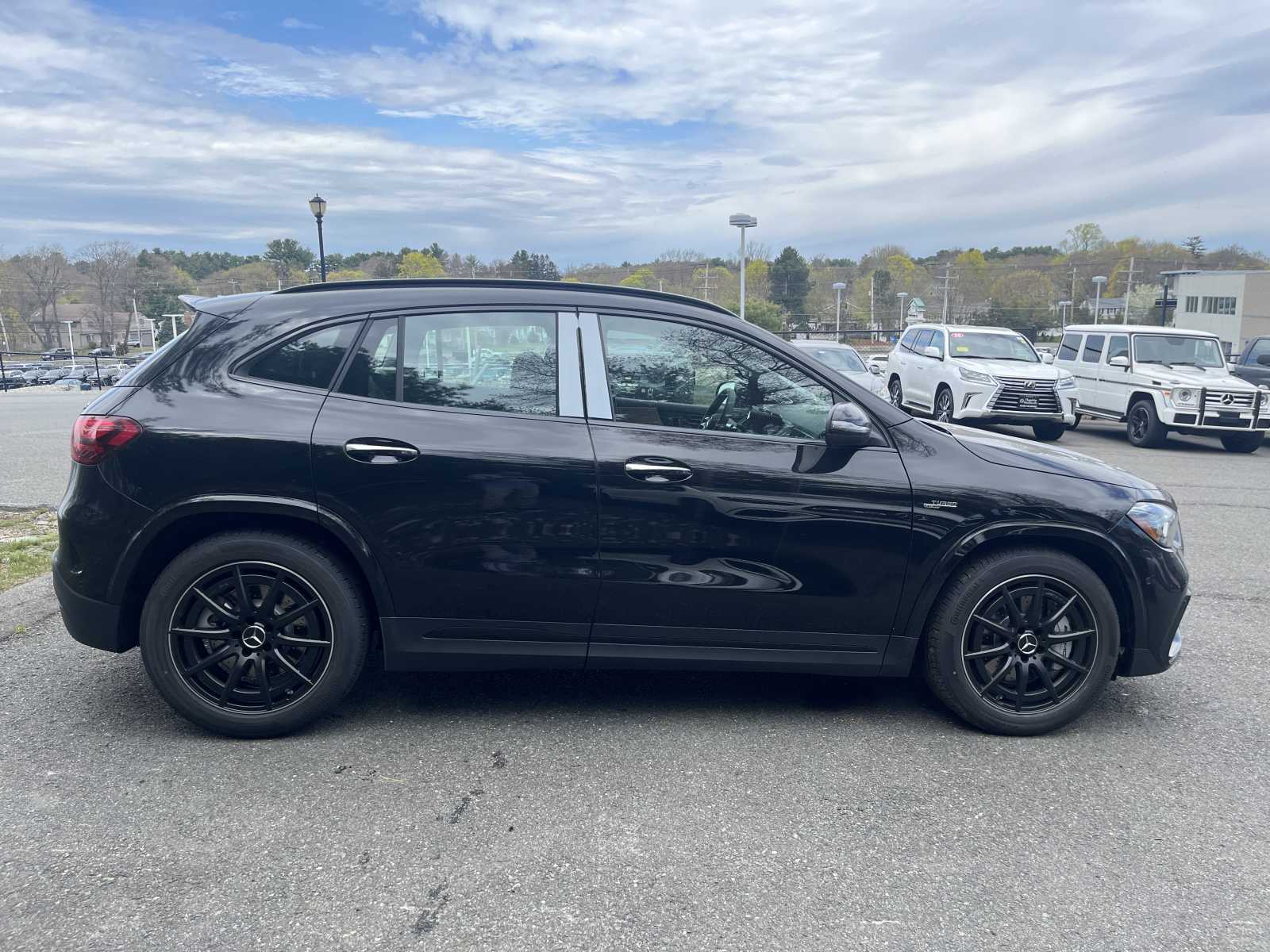 new 2024 Mercedes-Benz AMG GLA 35 car