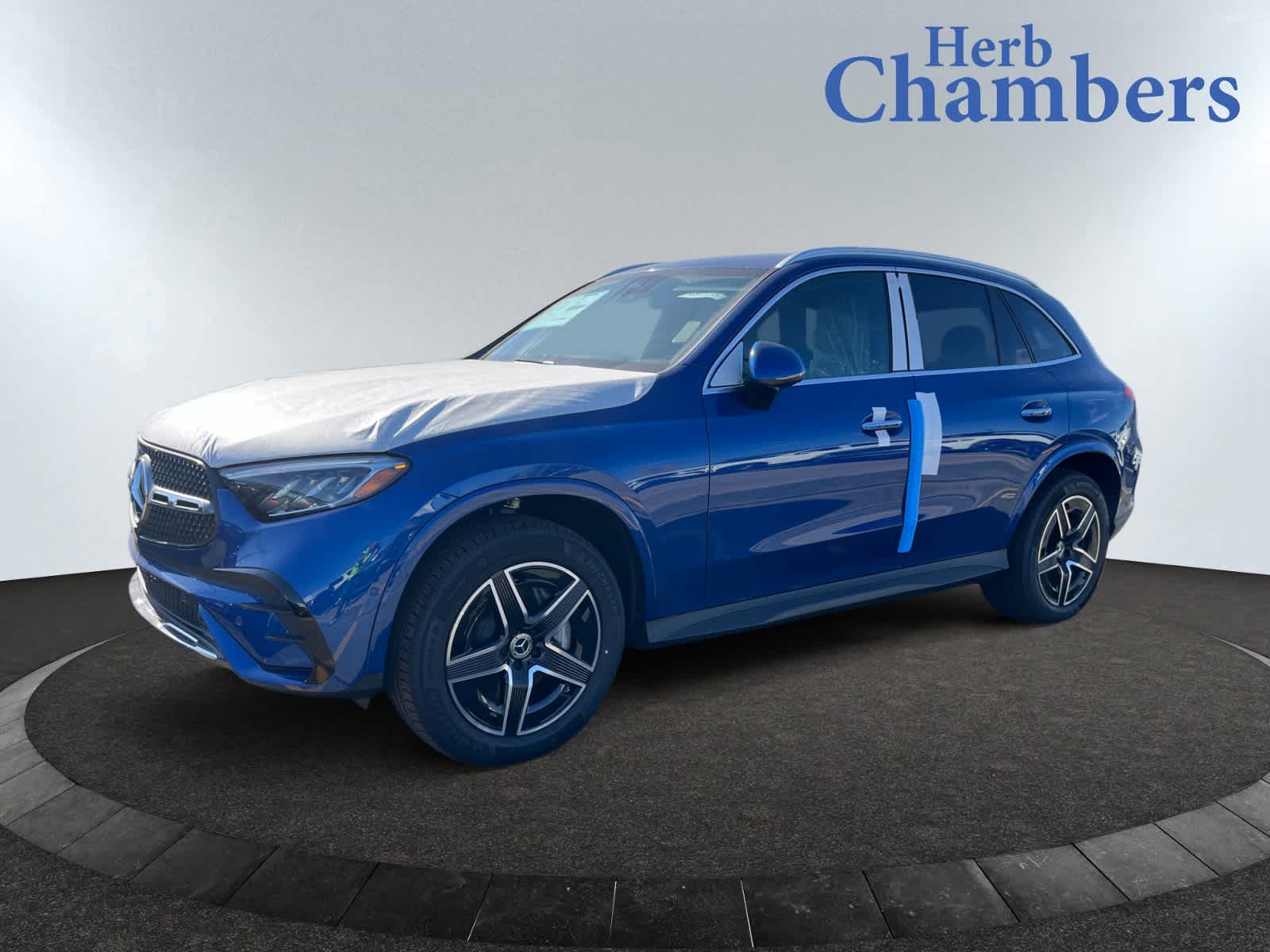 new 2025 Mercedes-Benz GLC 300 car