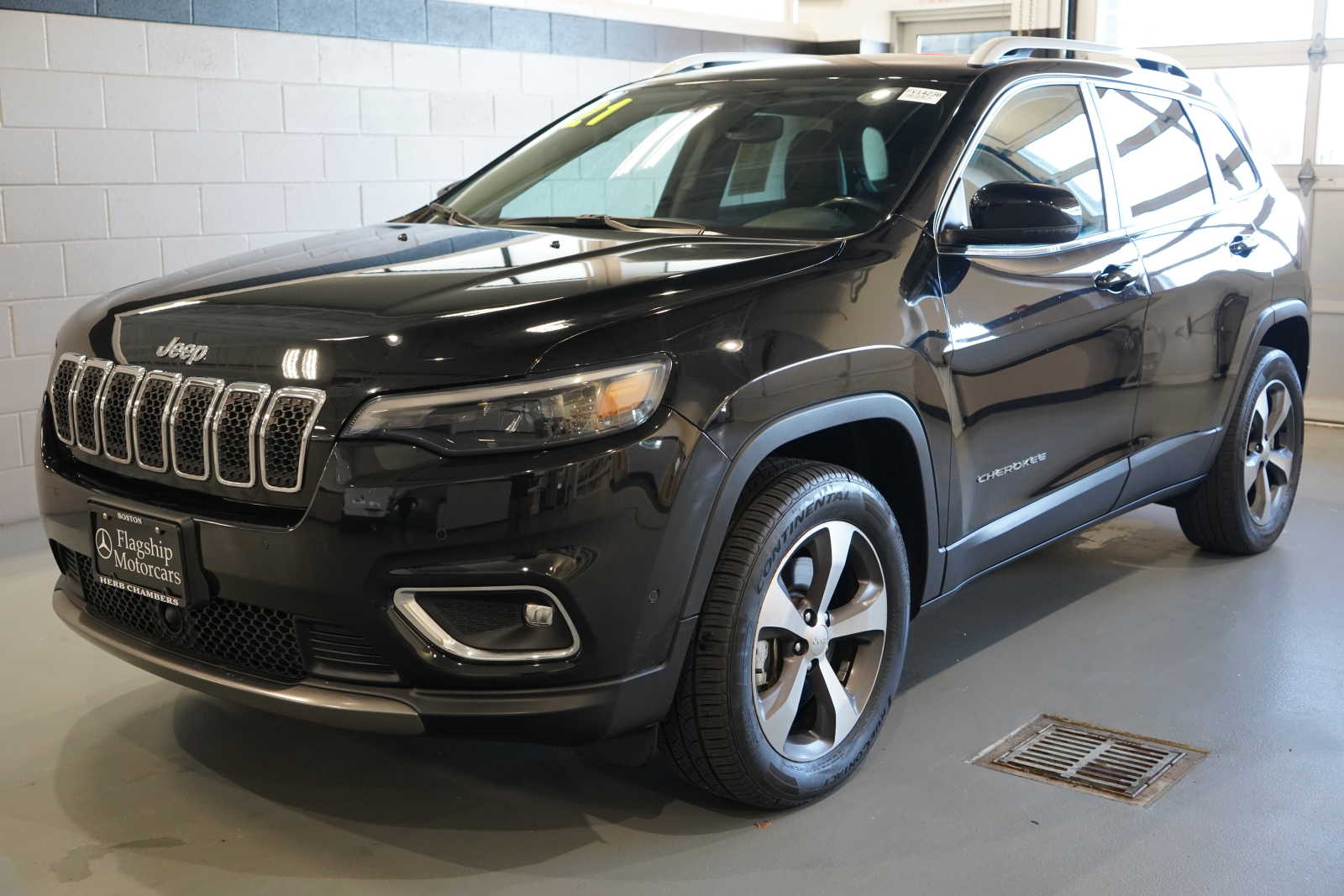 used 2021 Jeep Cherokee car, priced at $23,897