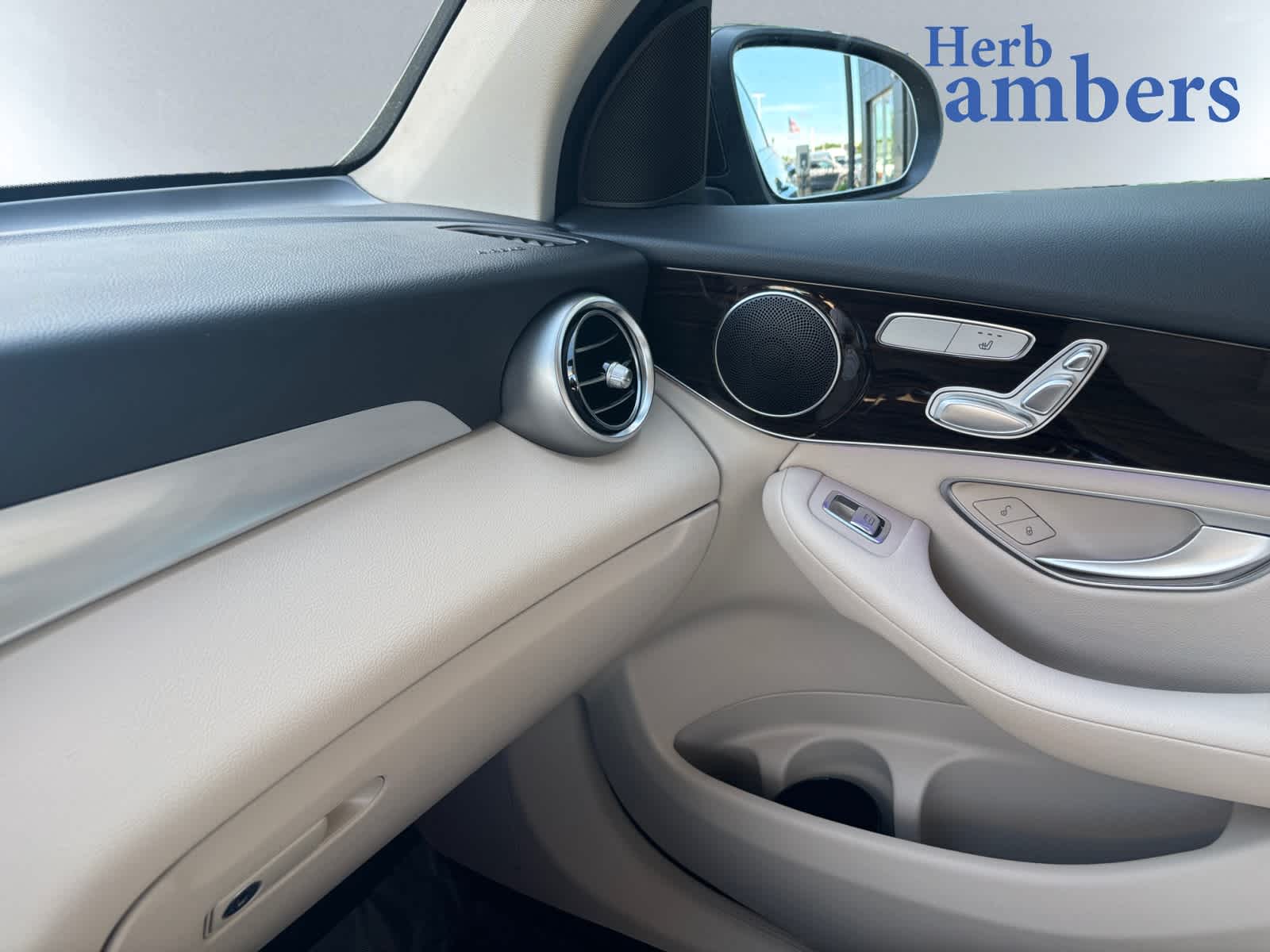 used 2022 Mercedes-Benz GLC 300 car, priced at $35,998
