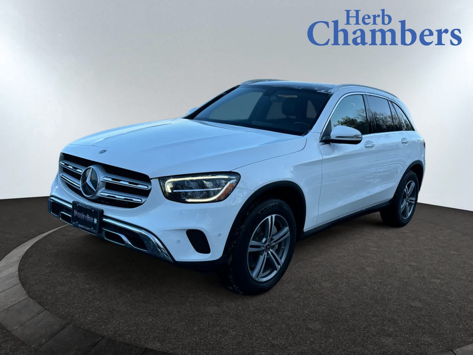 used 2021 Mercedes-Benz GLC 300 car, priced at $26,999