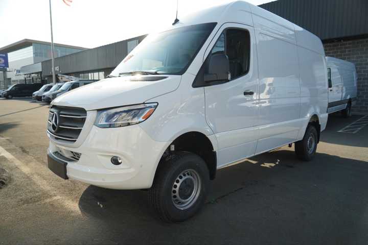 new 2024 Mercedes-Benz Sprinter car