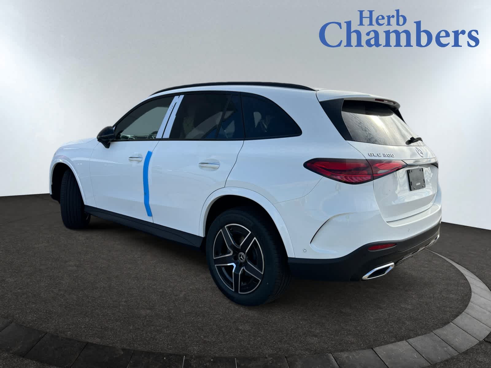 new 2025 Mercedes-Benz GLC 300 car