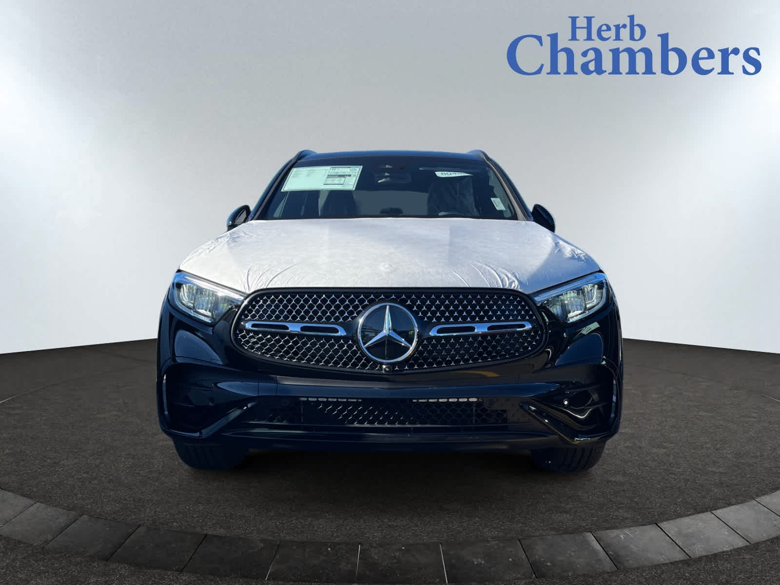 new 2025 Mercedes-Benz GLC 300 car