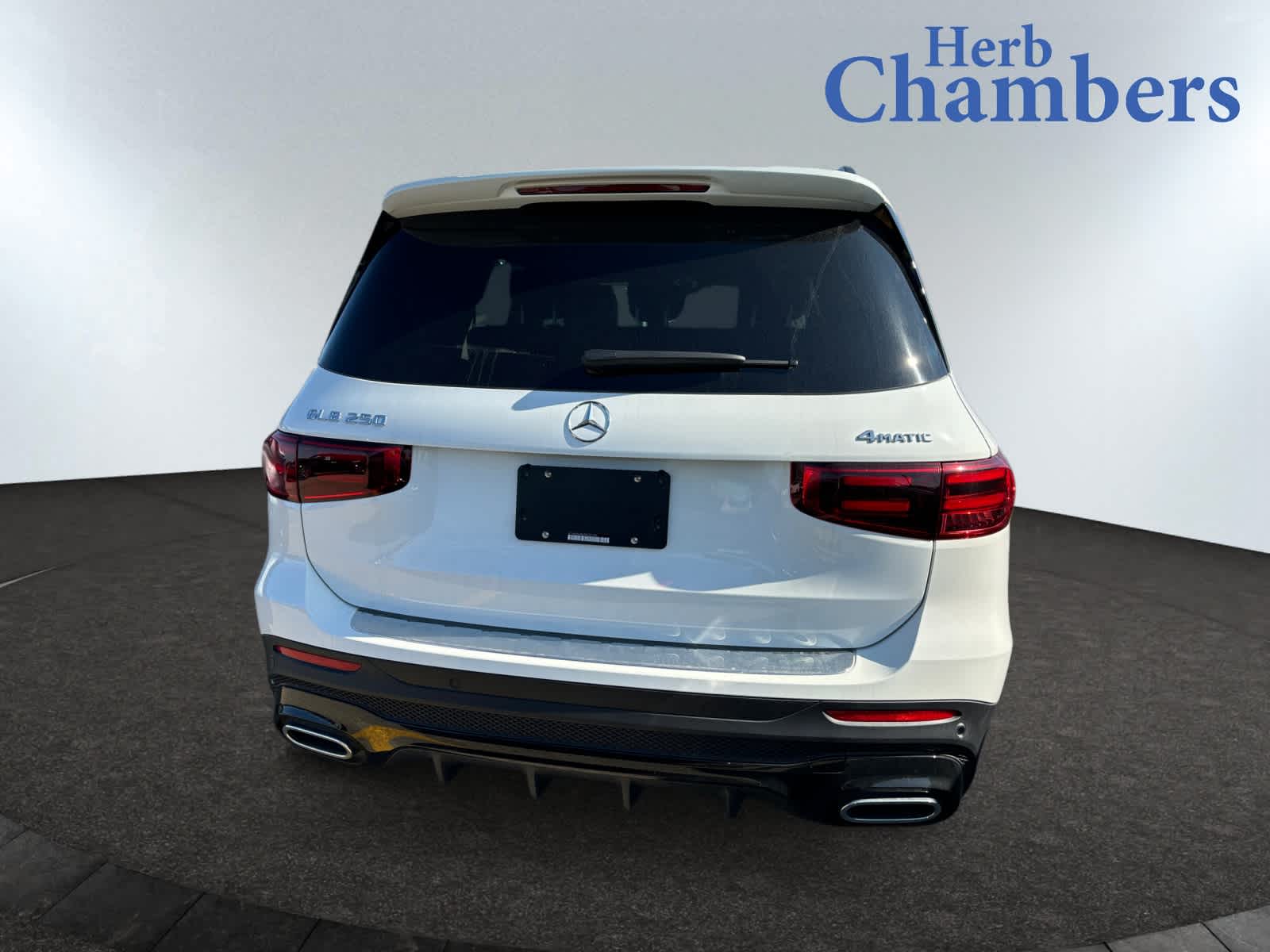 new 2025 Mercedes-Benz GLB 250 car