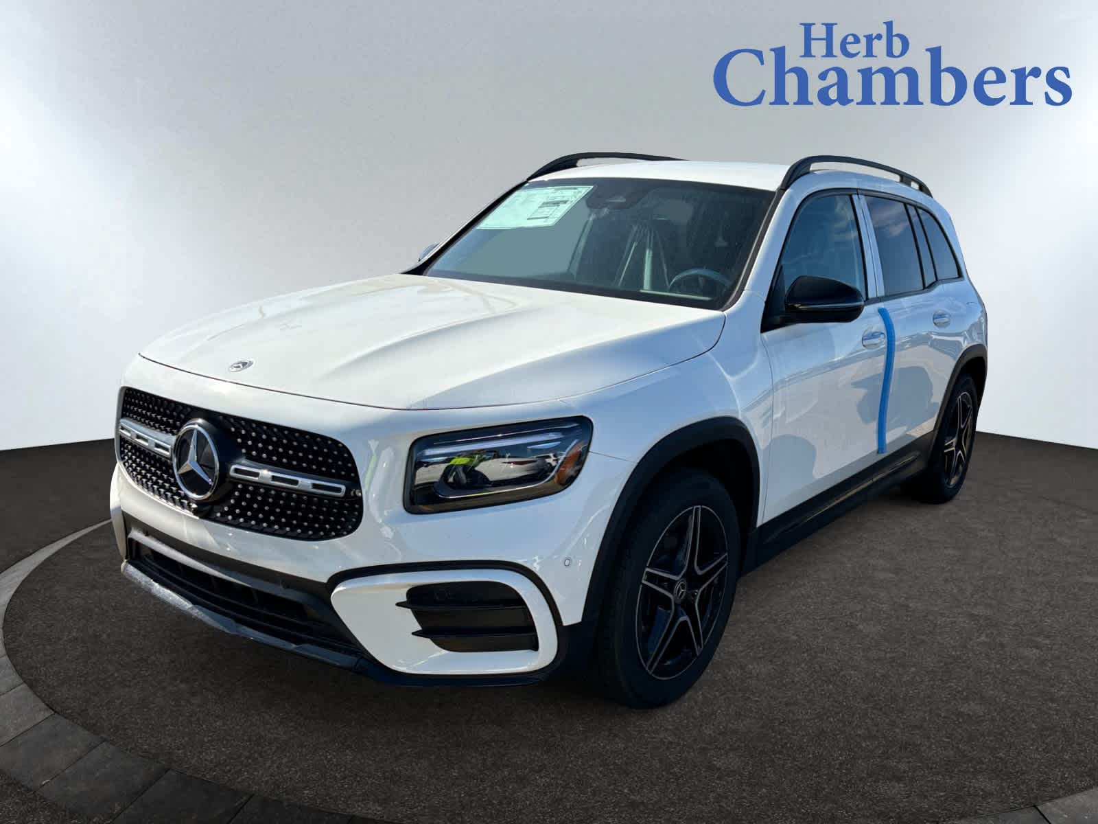 new 2025 Mercedes-Benz GLB 250 car