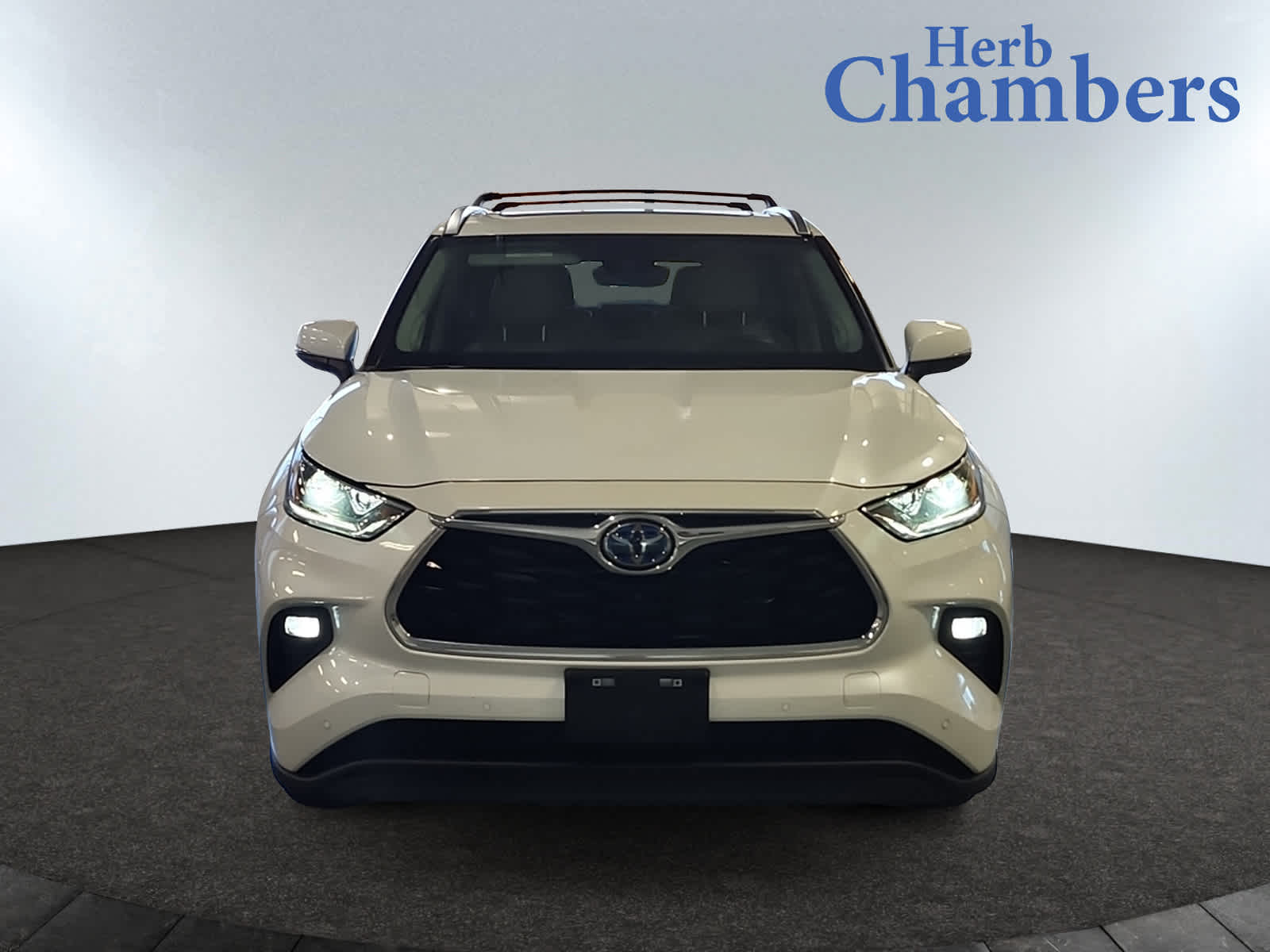 used 2023 Toyota Highlander Hybrid car, priced at $46,997