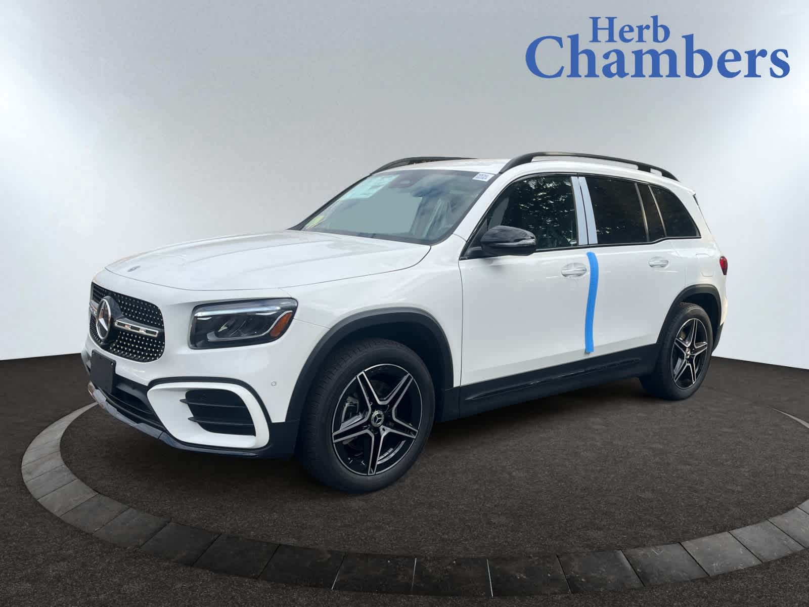 new 2025 Mercedes-Benz GLB 250 car