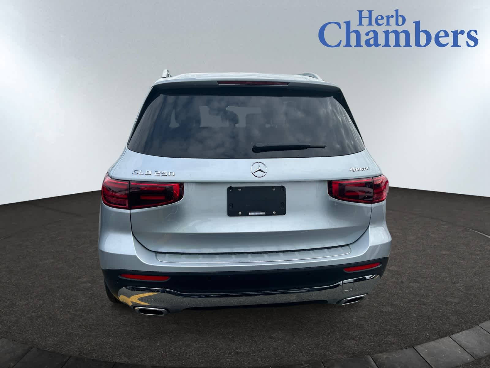 new 2025 Mercedes-Benz GLB 250 car