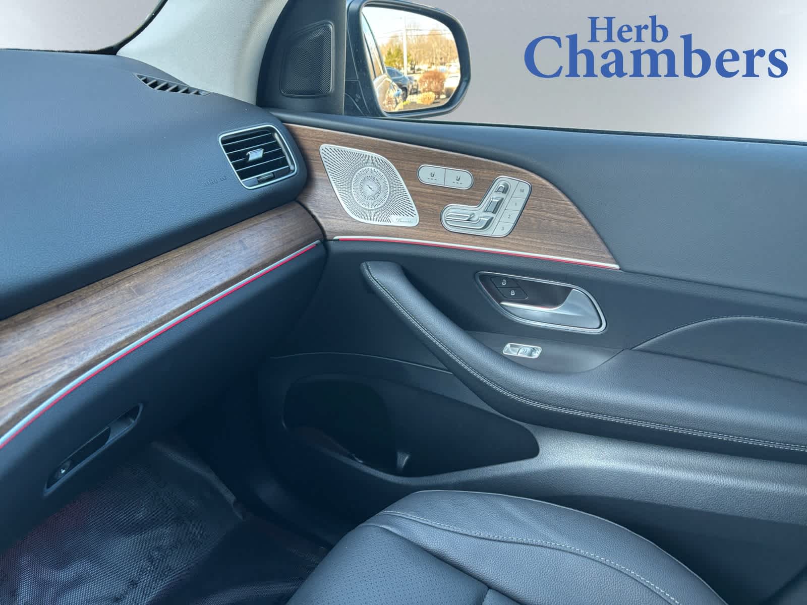 used 2025 Mercedes-Benz GLE 350 car, priced at $67,998