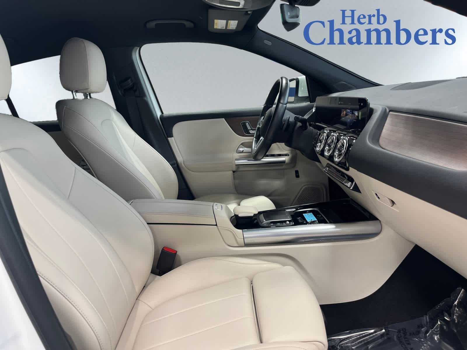 used 2023 Mercedes-Benz GLA 250 car, priced at $32,598
