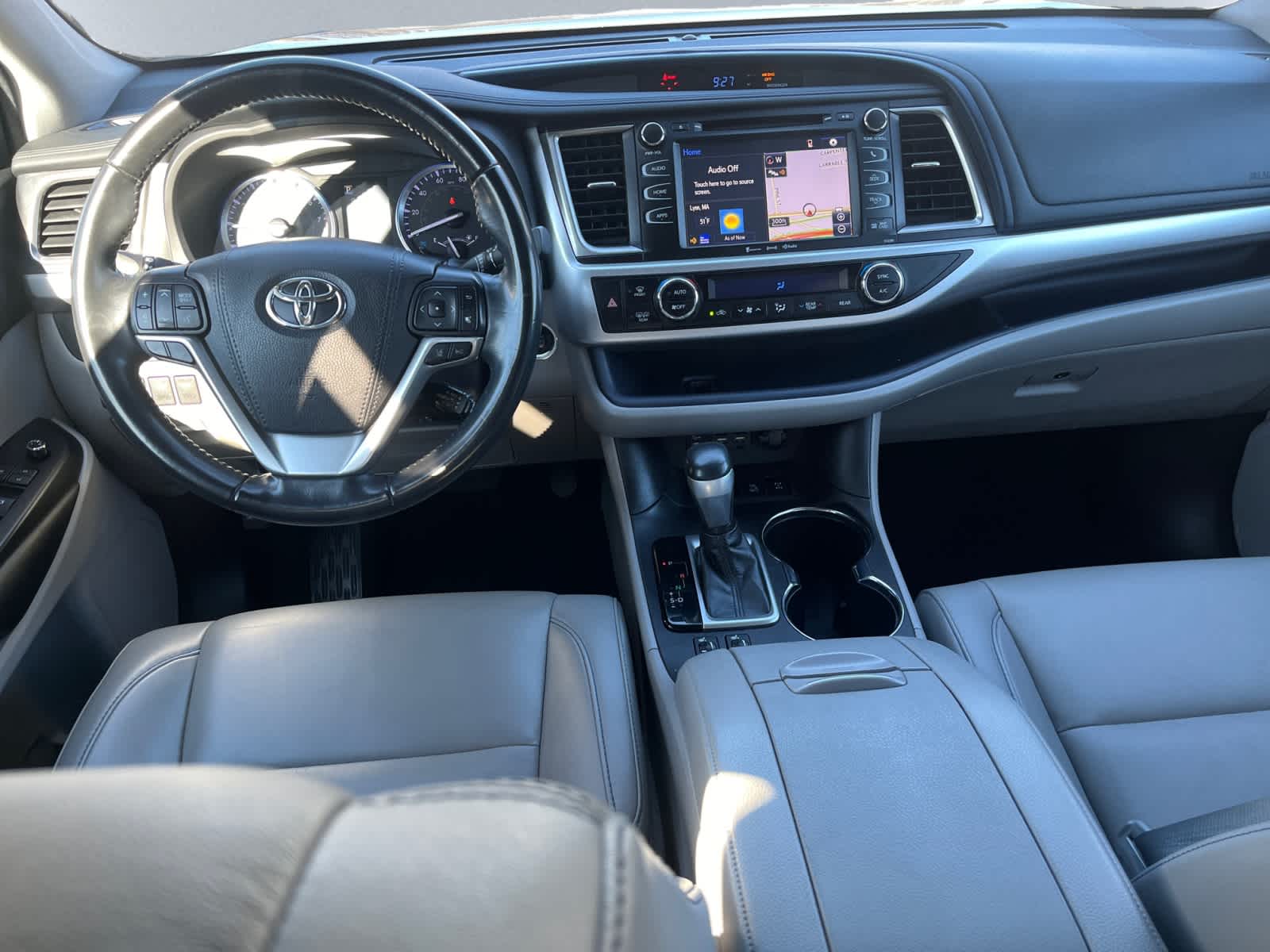 used 2019 Toyota Highlander car, priced at $27,997