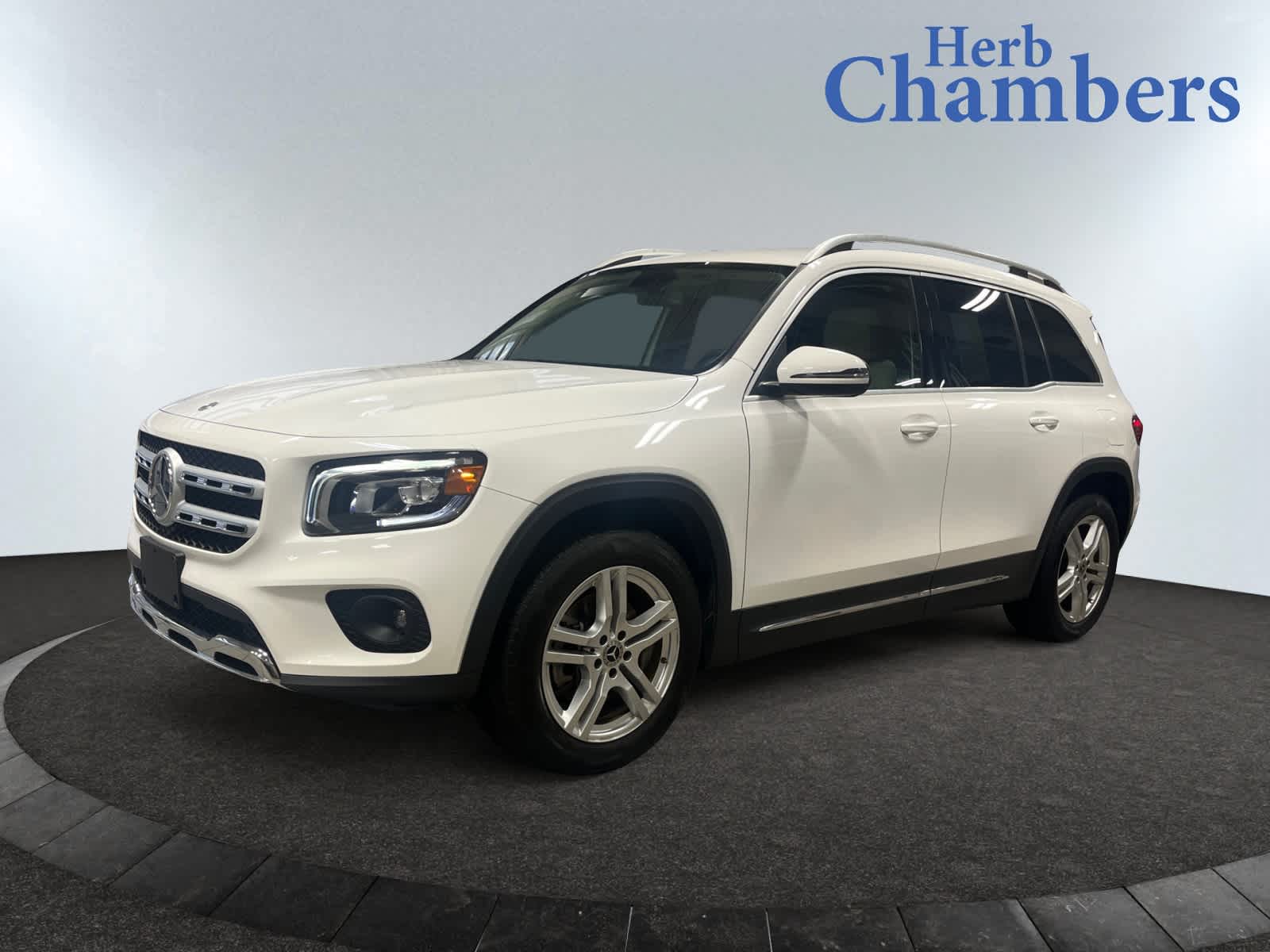 used 2020 Mercedes-Benz GLB 250 car, priced at $27,998