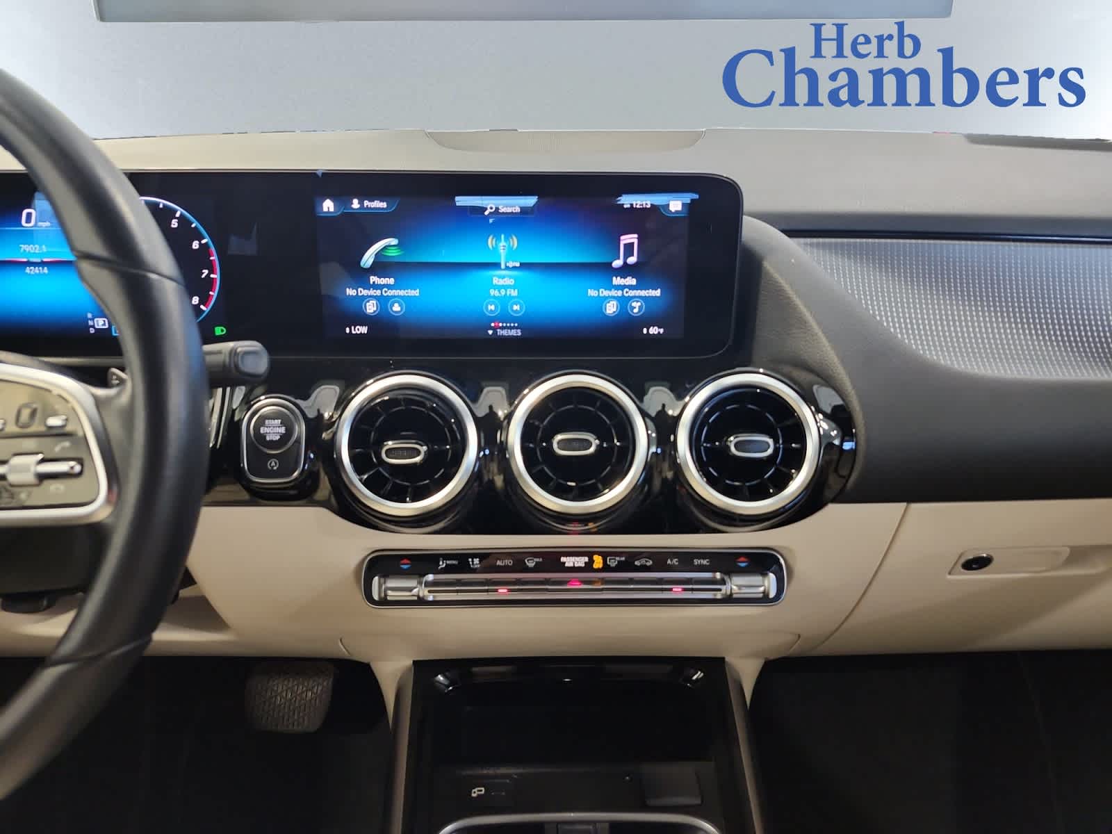 used 2022 Mercedes-Benz GLA 250 car, priced at $27,997