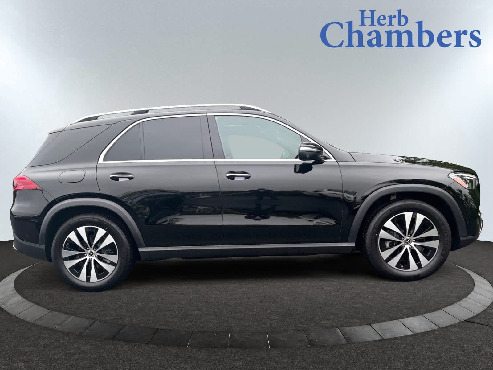 used 2025 Mercedes-Benz GLE 350 car, priced at $58,998
