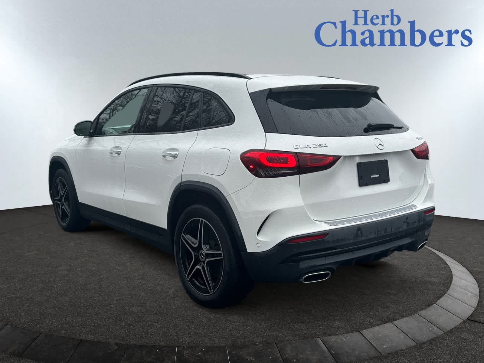 used 2021 Mercedes-Benz GLA 250 car, priced at $30,499