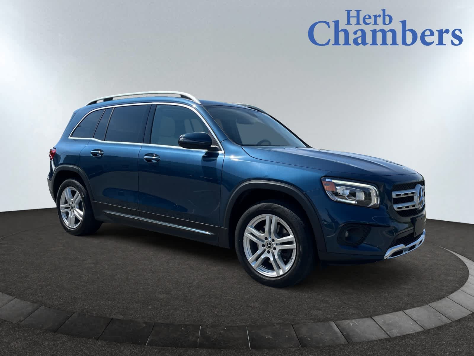 used 2022 Mercedes-Benz GLB 250 car, priced at $29,798