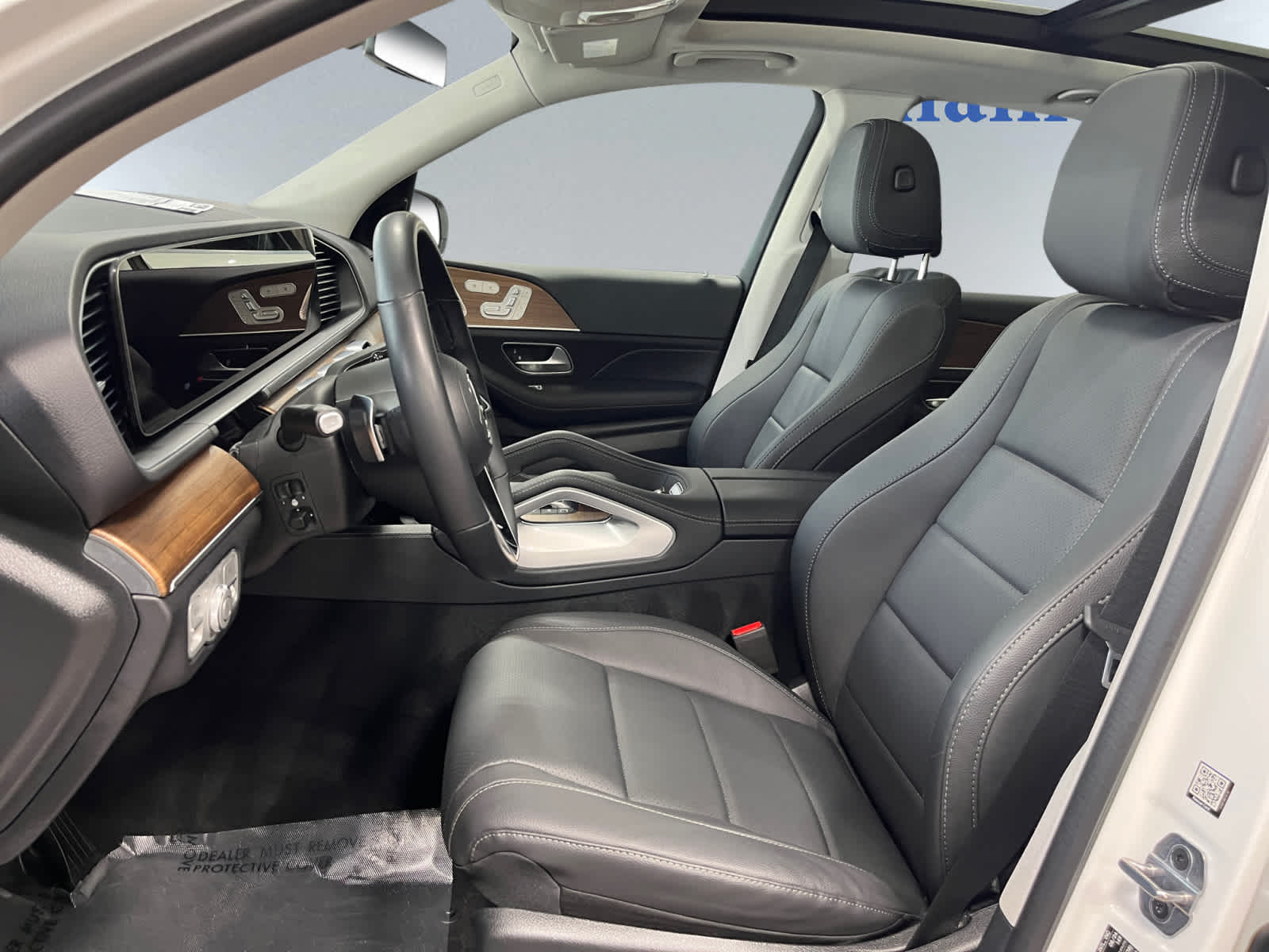 used 2025 Mercedes-Benz GLE 350 car, priced at $57,998
