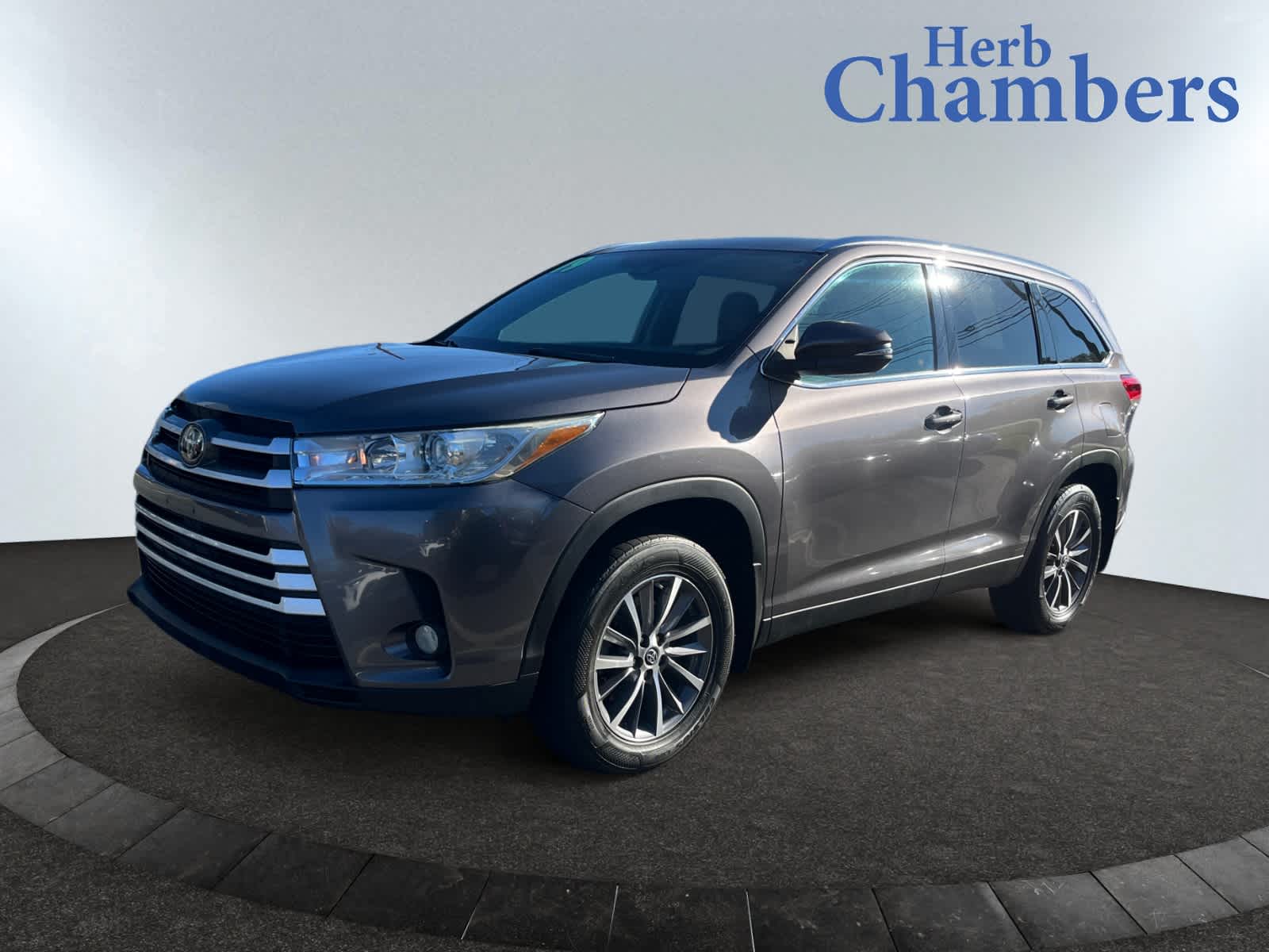 used 2019 Toyota Highlander car, priced at $27,997