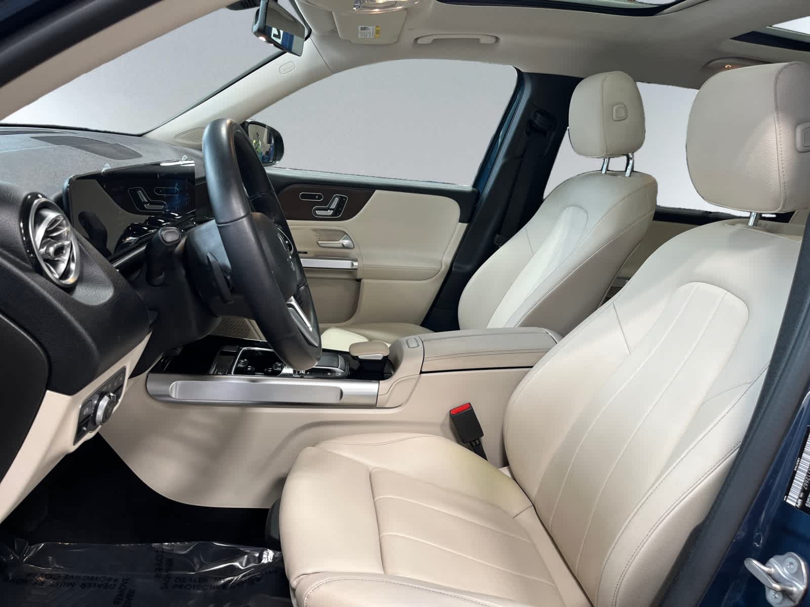 used 2021 Mercedes-Benz GLB 250 car, priced at $29,998