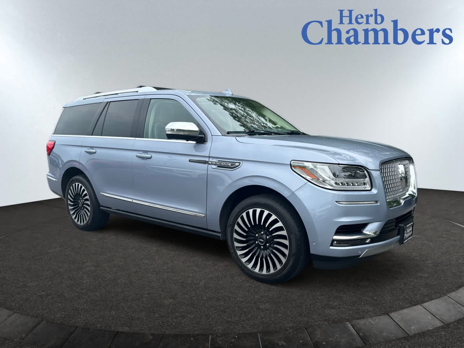 used 2021 Lincoln Navigator car, priced at $58,999