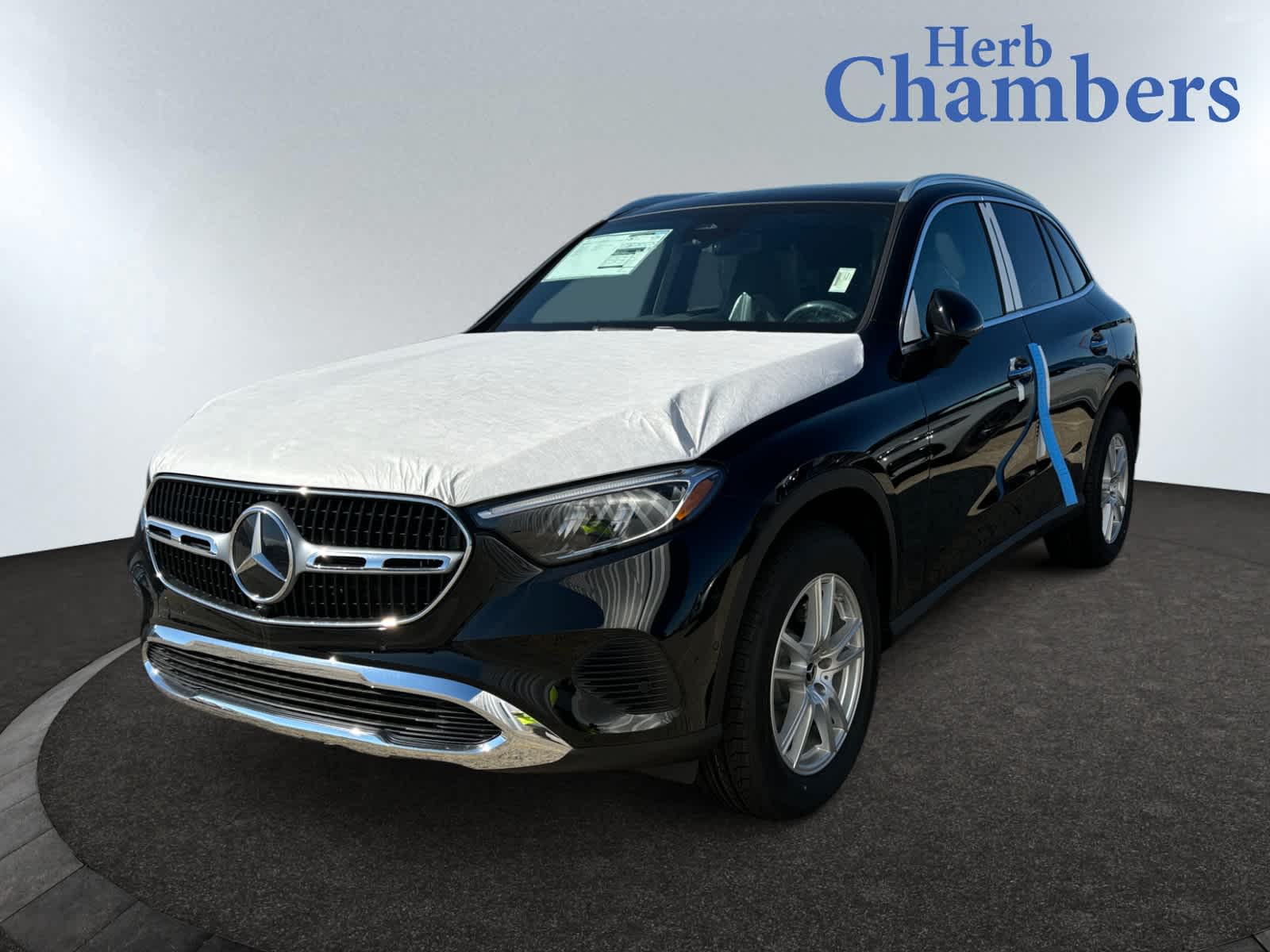 new 2025 Mercedes-Benz GLC 300 car