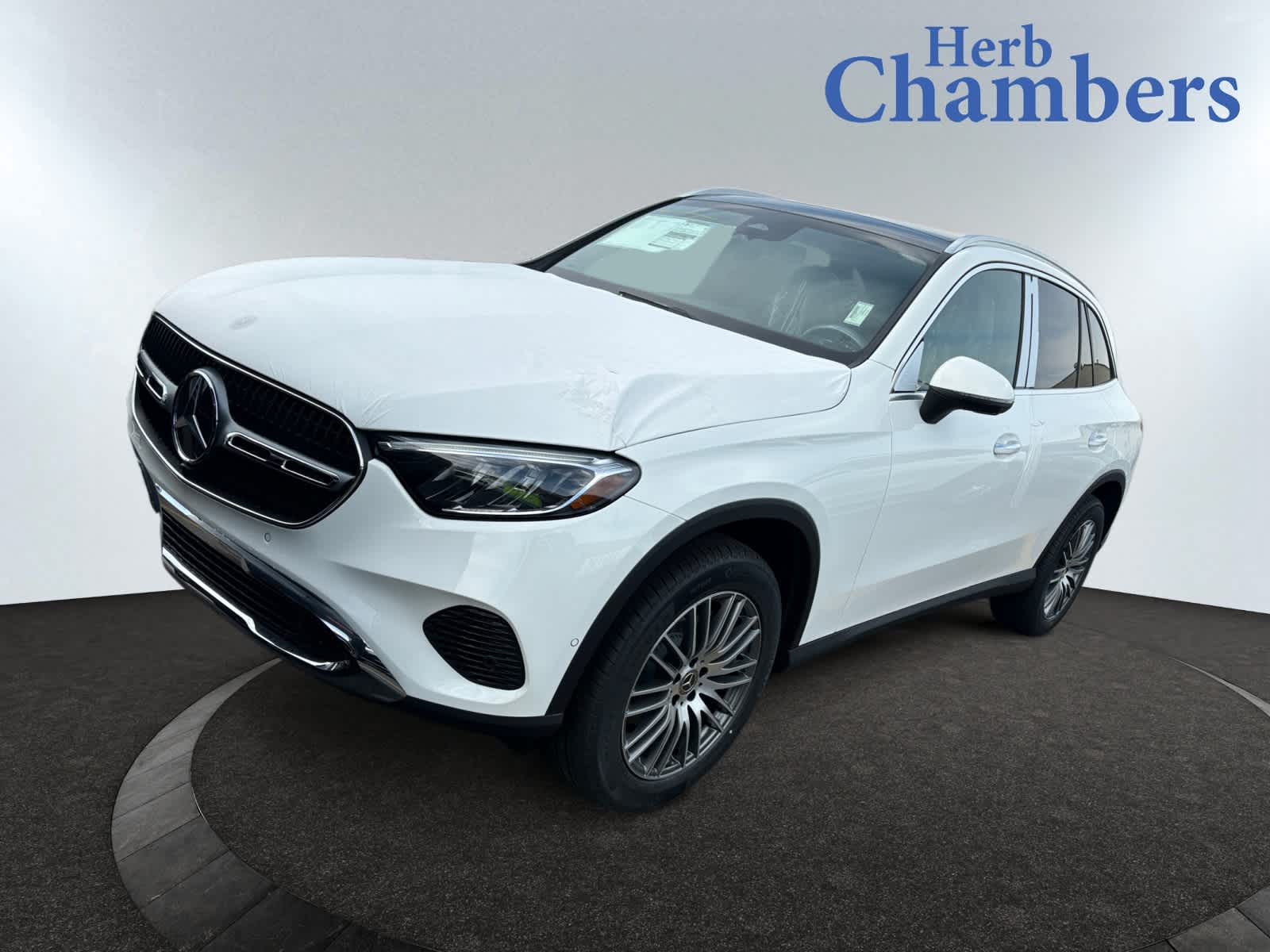 new 2025 Mercedes-Benz GLC 300 car