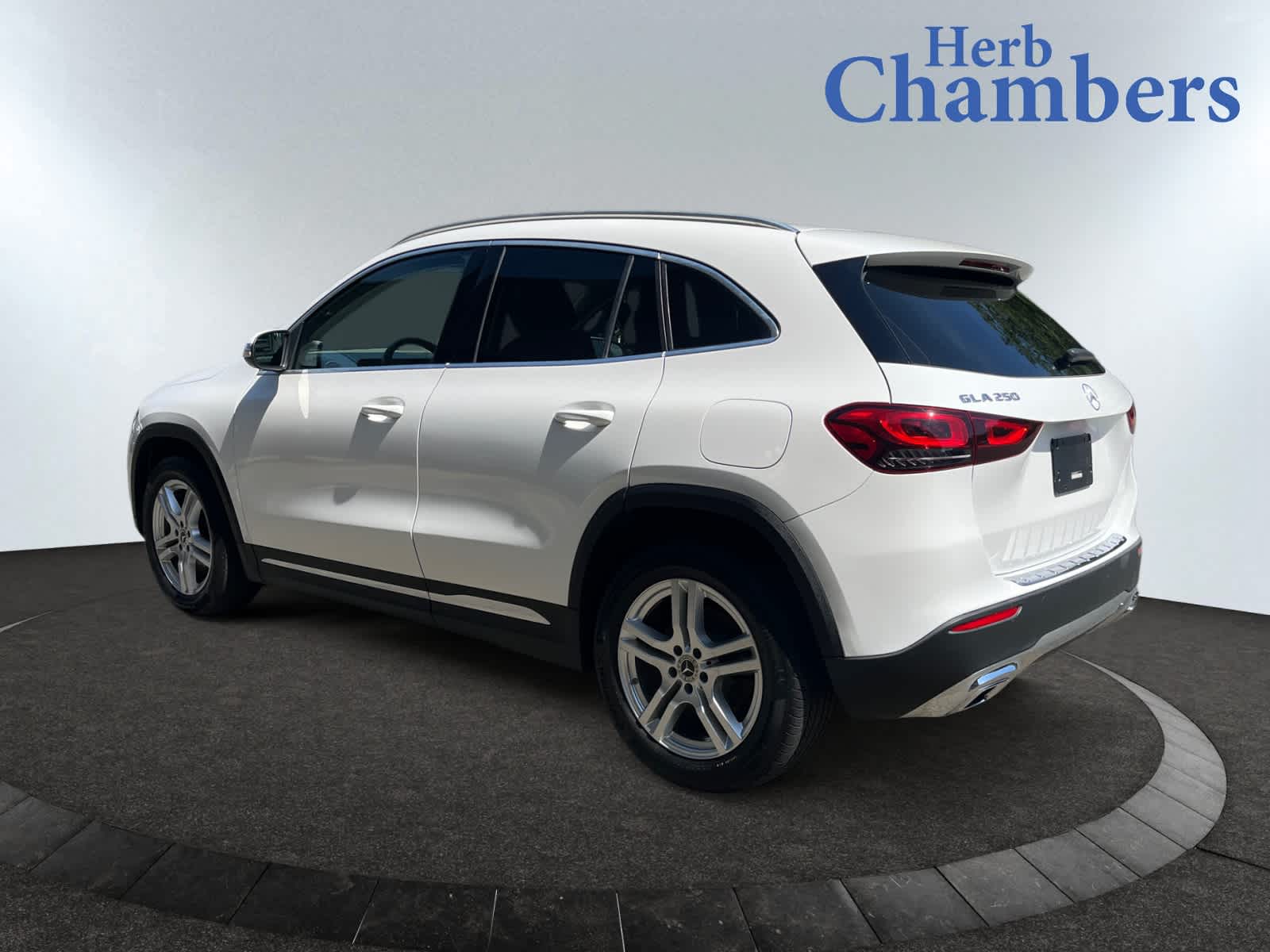 used 2021 Mercedes-Benz GLA 250 car, priced at $25,998