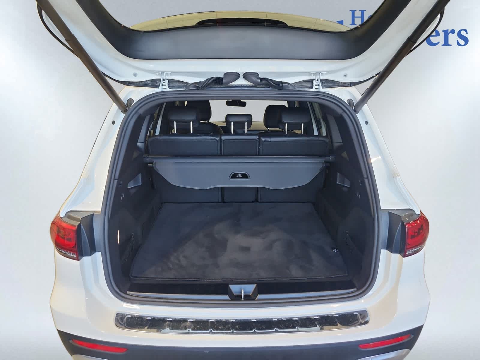used 2020 Mercedes-Benz GLB 250 car, priced at $19,997