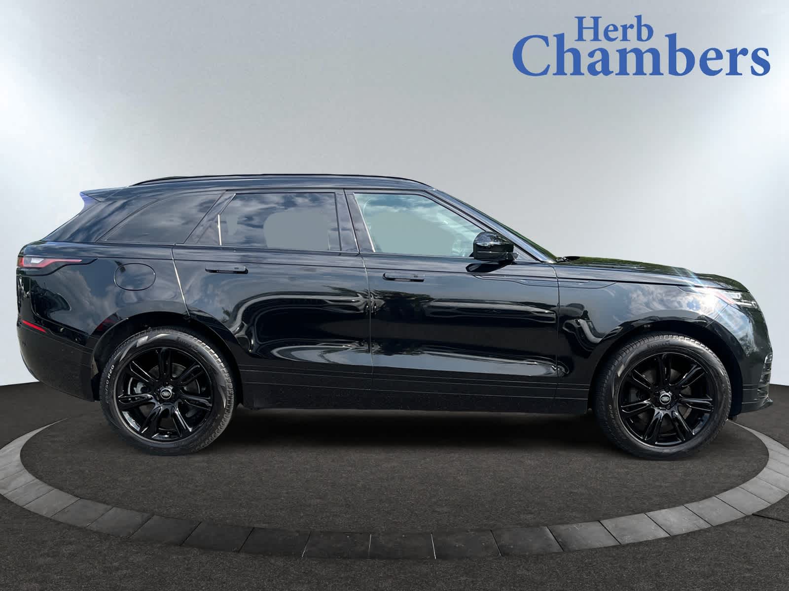 used 2022 Land Rover Range Rover Velar car, priced at $36,997