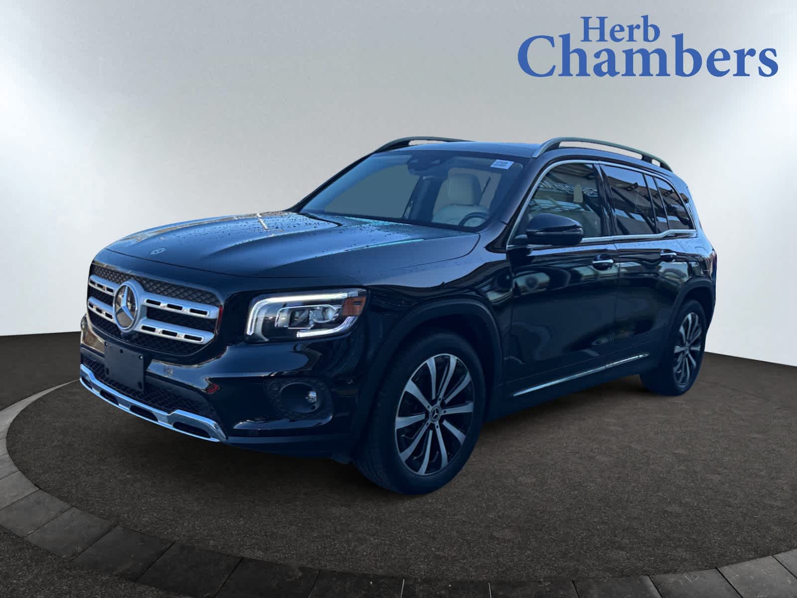 used 2023 Mercedes-Benz GLB 250 car, priced at $38,998