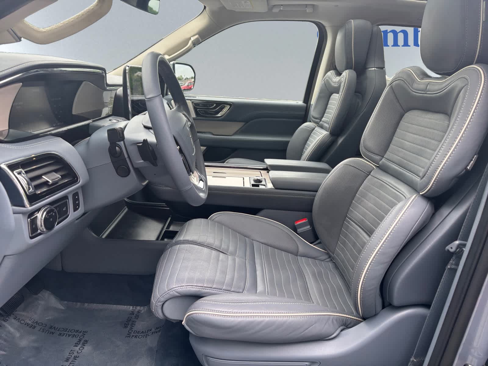 used 2021 Lincoln Navigator car, priced at $56,999