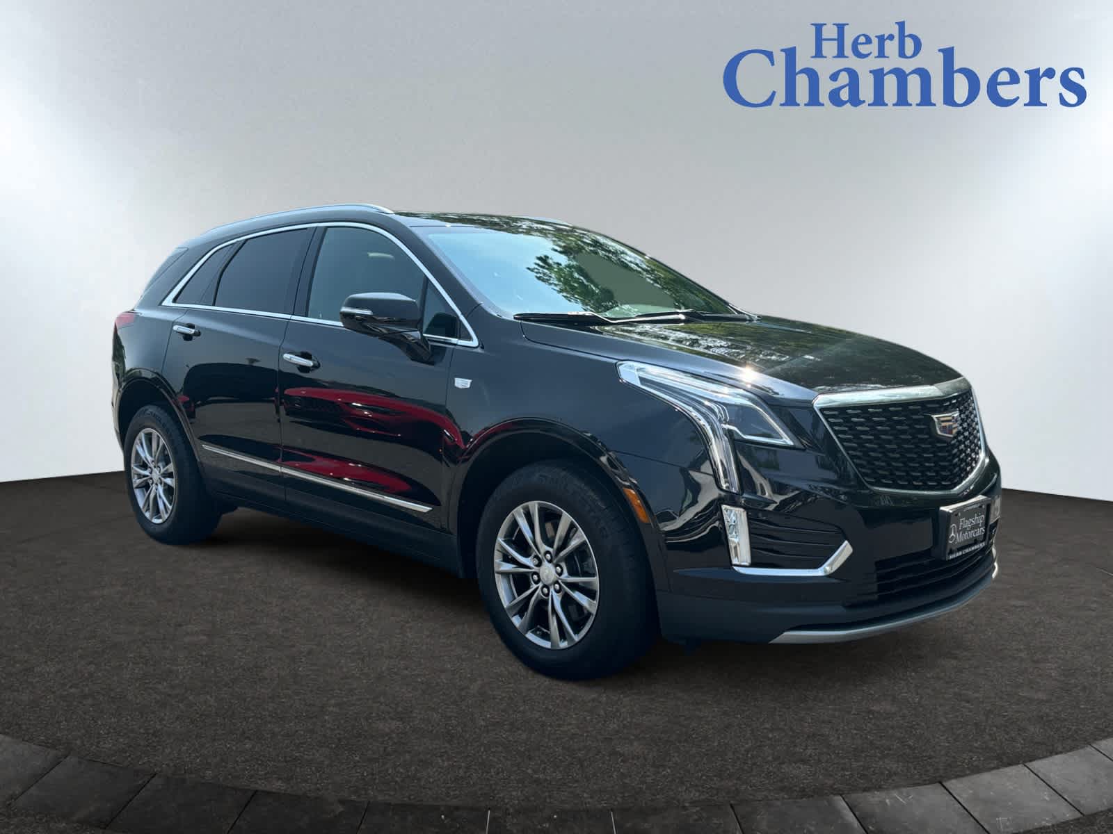 used 2023 Cadillac XT5 car, priced at $30,999