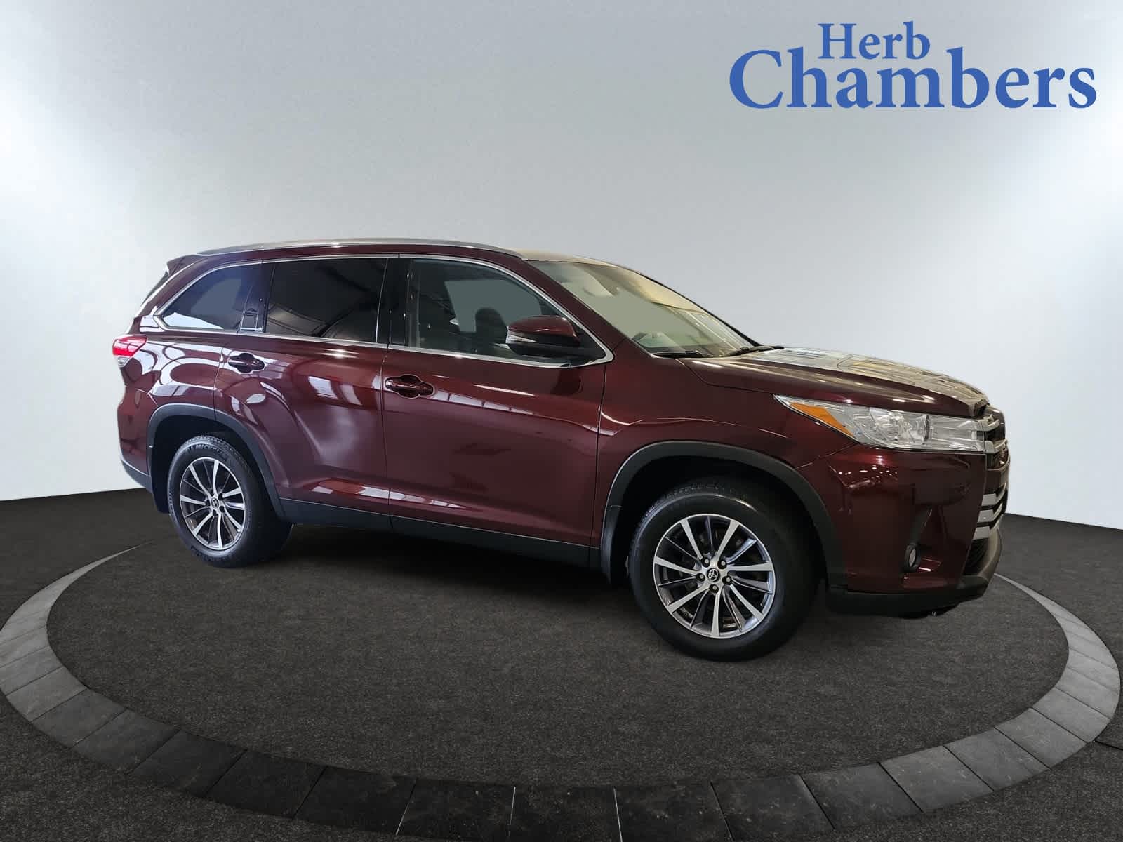 used 2019 Toyota Highlander car, priced at $22,697