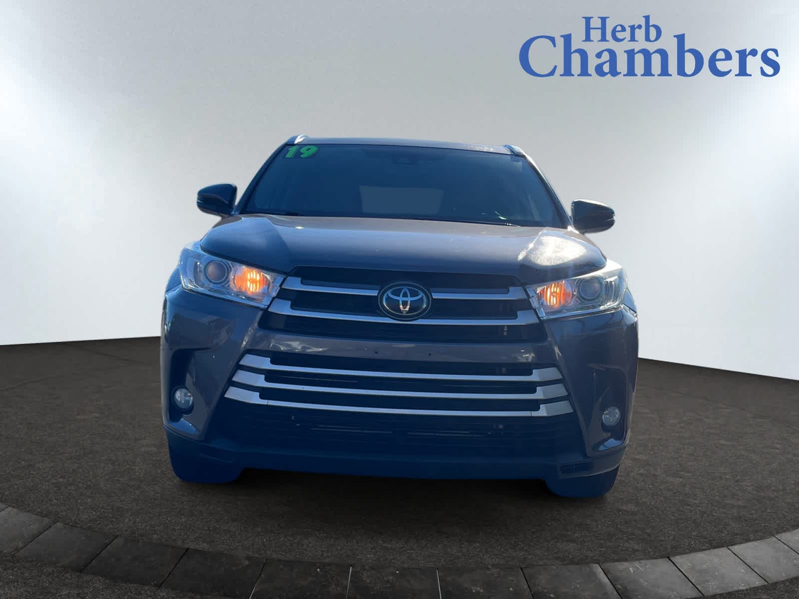 used 2019 Toyota Highlander car, priced at $27,997