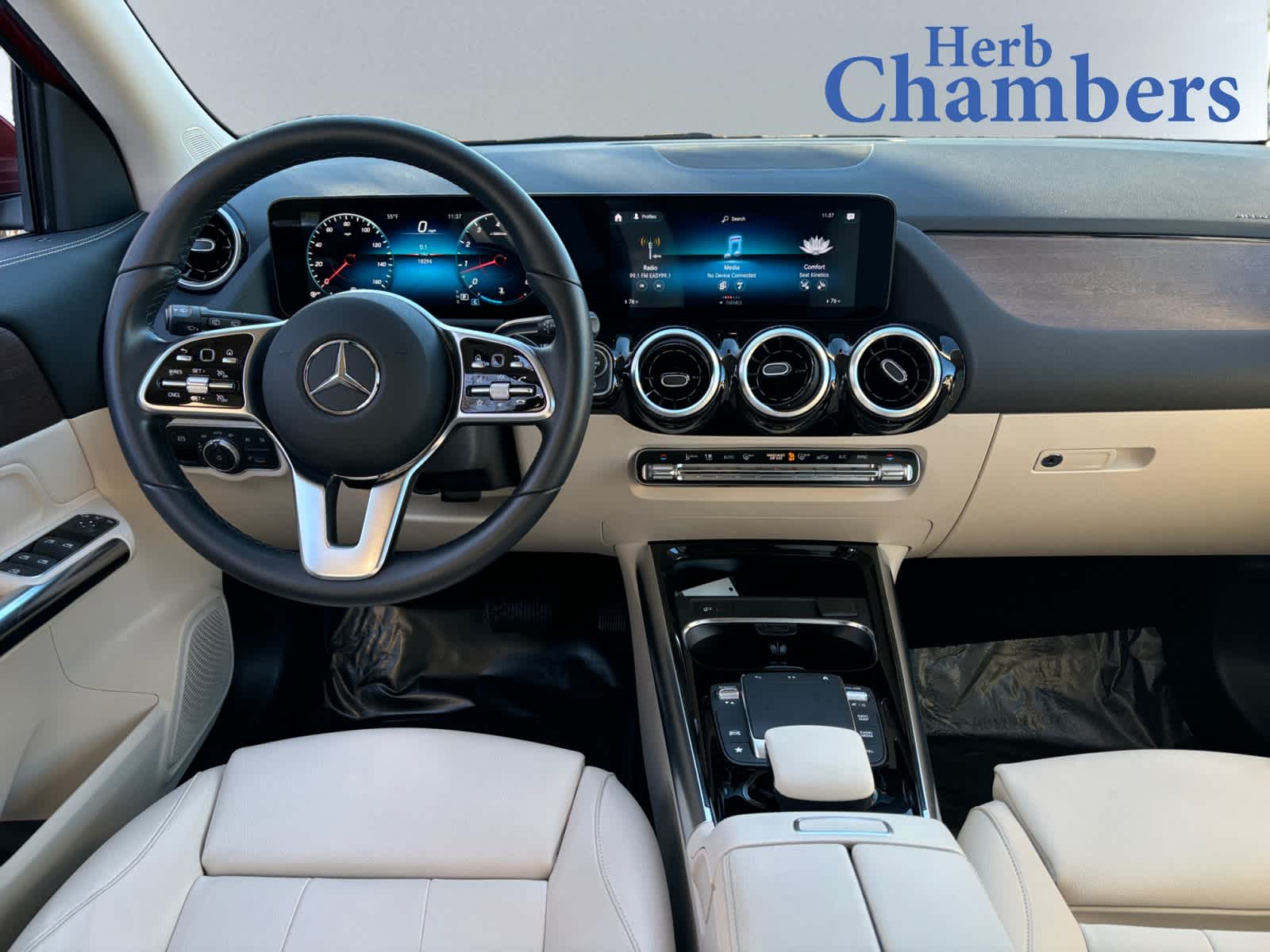 used 2022 Mercedes-Benz GLA 250 car, priced at $32,998