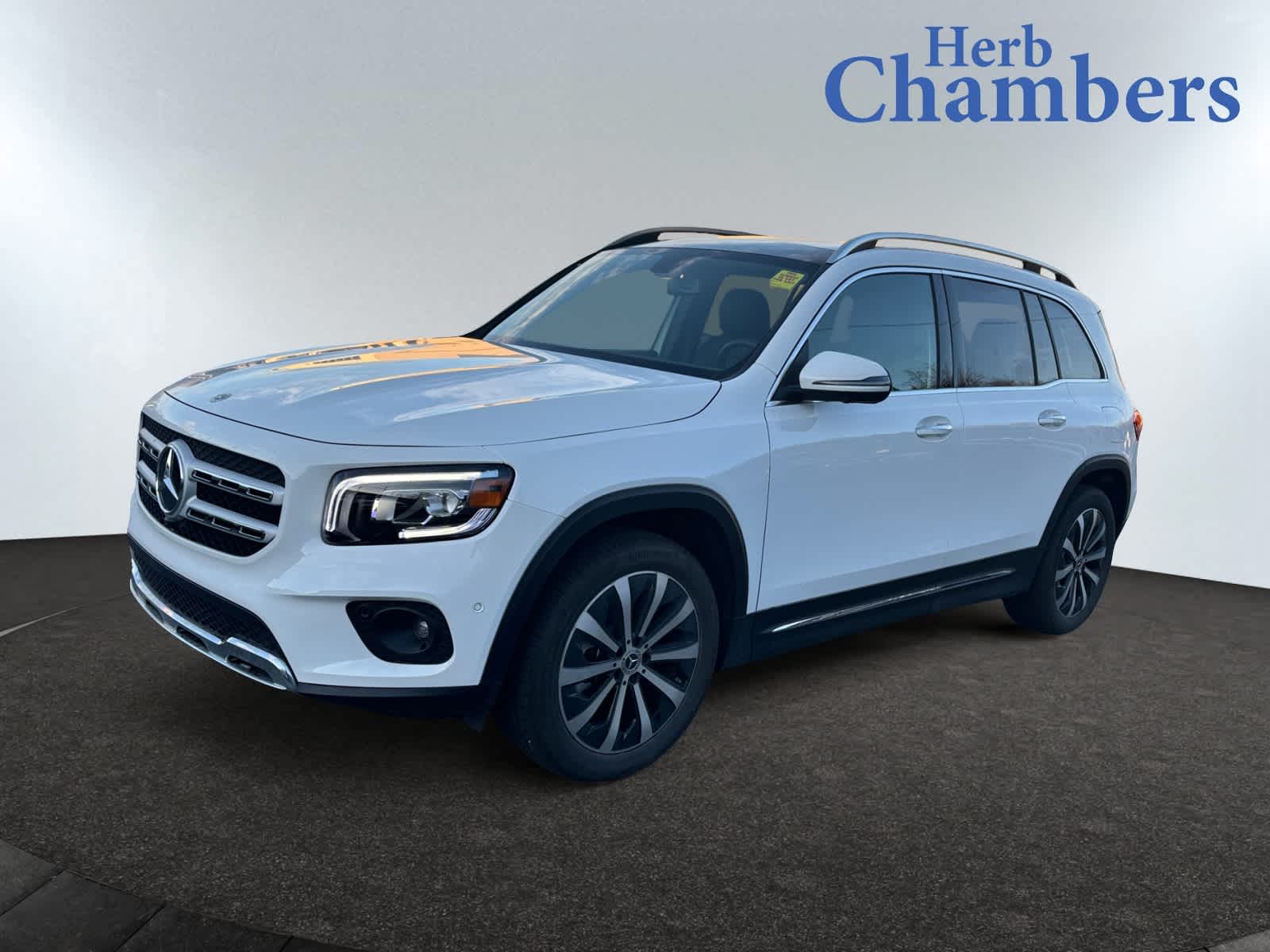 used 2023 Mercedes-Benz GLB 250 car, priced at $39,798