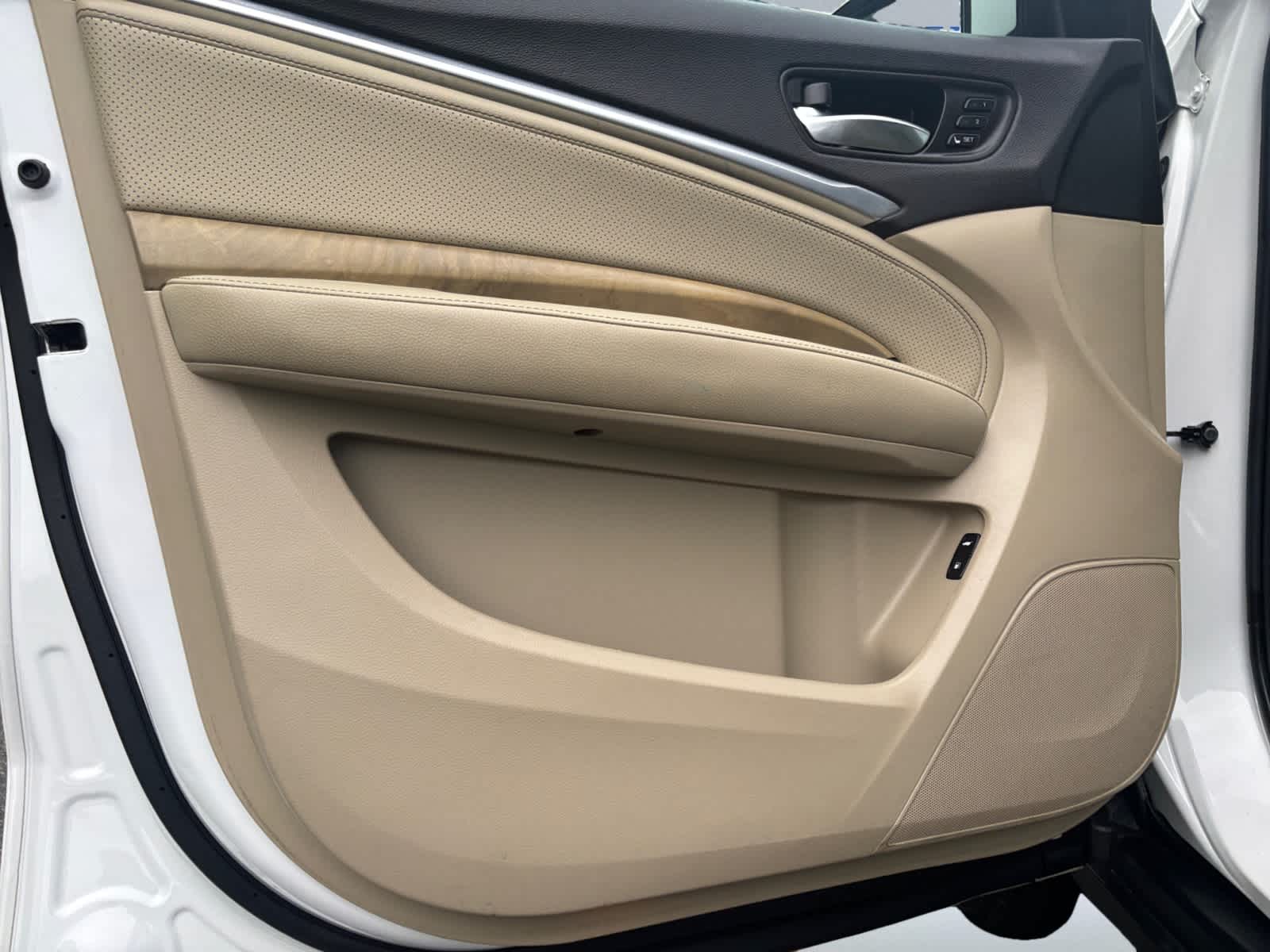 used 2020 Acura MDX car, priced at $32,999