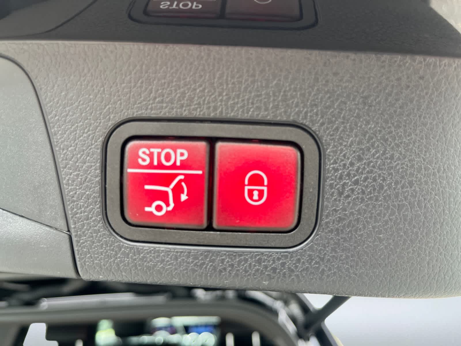 used 2025 Mercedes-Benz GLB 250 car, priced at $48,998