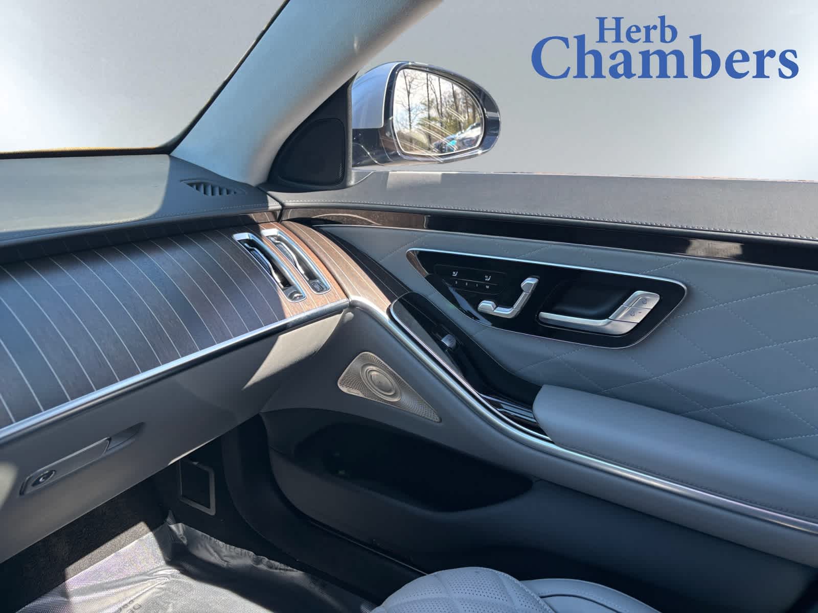 used 2022 Mercedes-Benz S-Class car, priced at $87,998