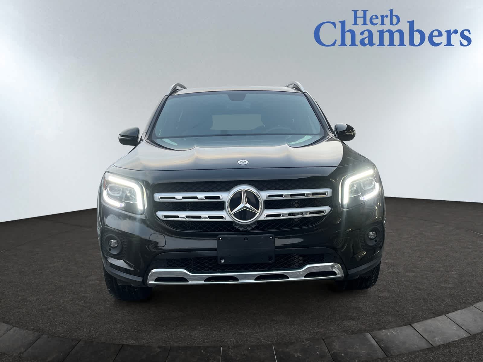 used 2021 Mercedes-Benz GLB 250 car, priced at $27,698