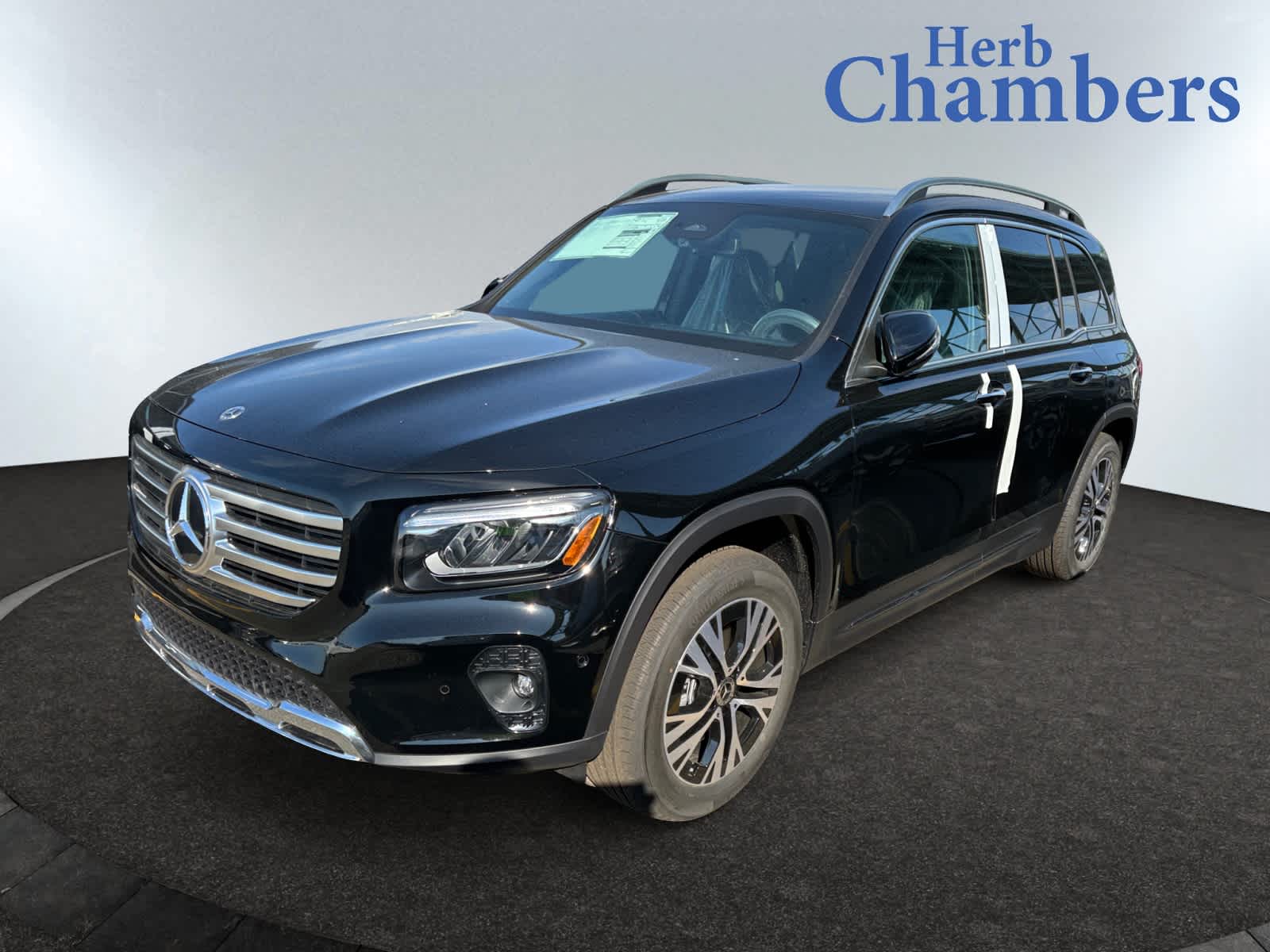 new 2025 Mercedes-Benz GLB 250 car