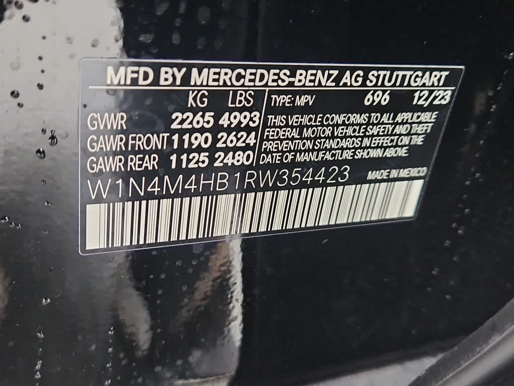 new 2024 Mercedes-Benz GLB 250 car