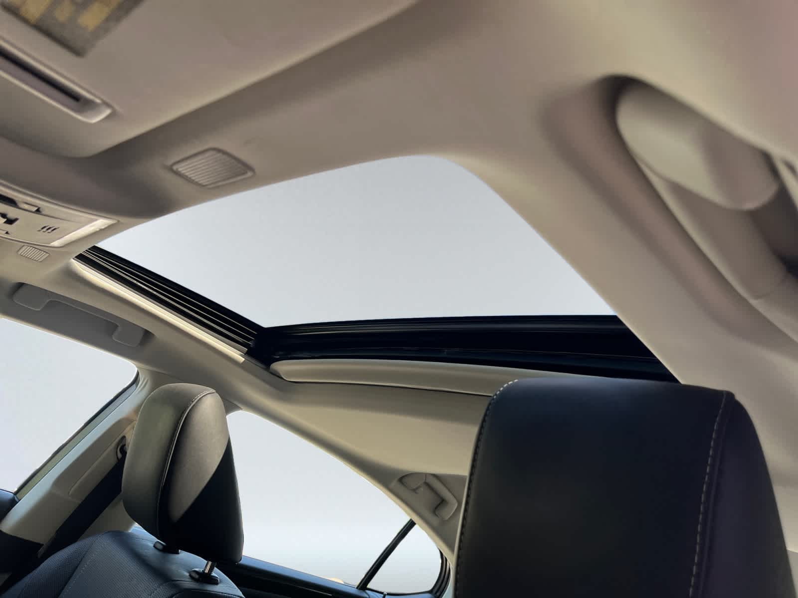 used 2020 Lexus ES 300h car, priced at $34,999