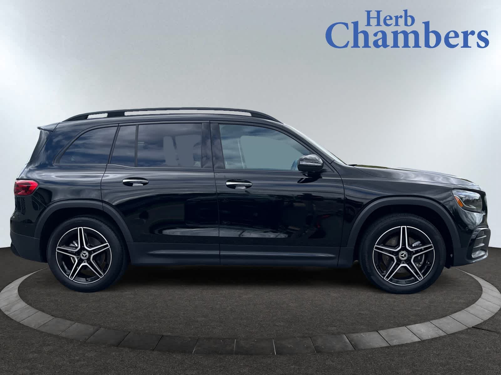 used 2025 Mercedes-Benz GLB 250 car, priced at $48,998